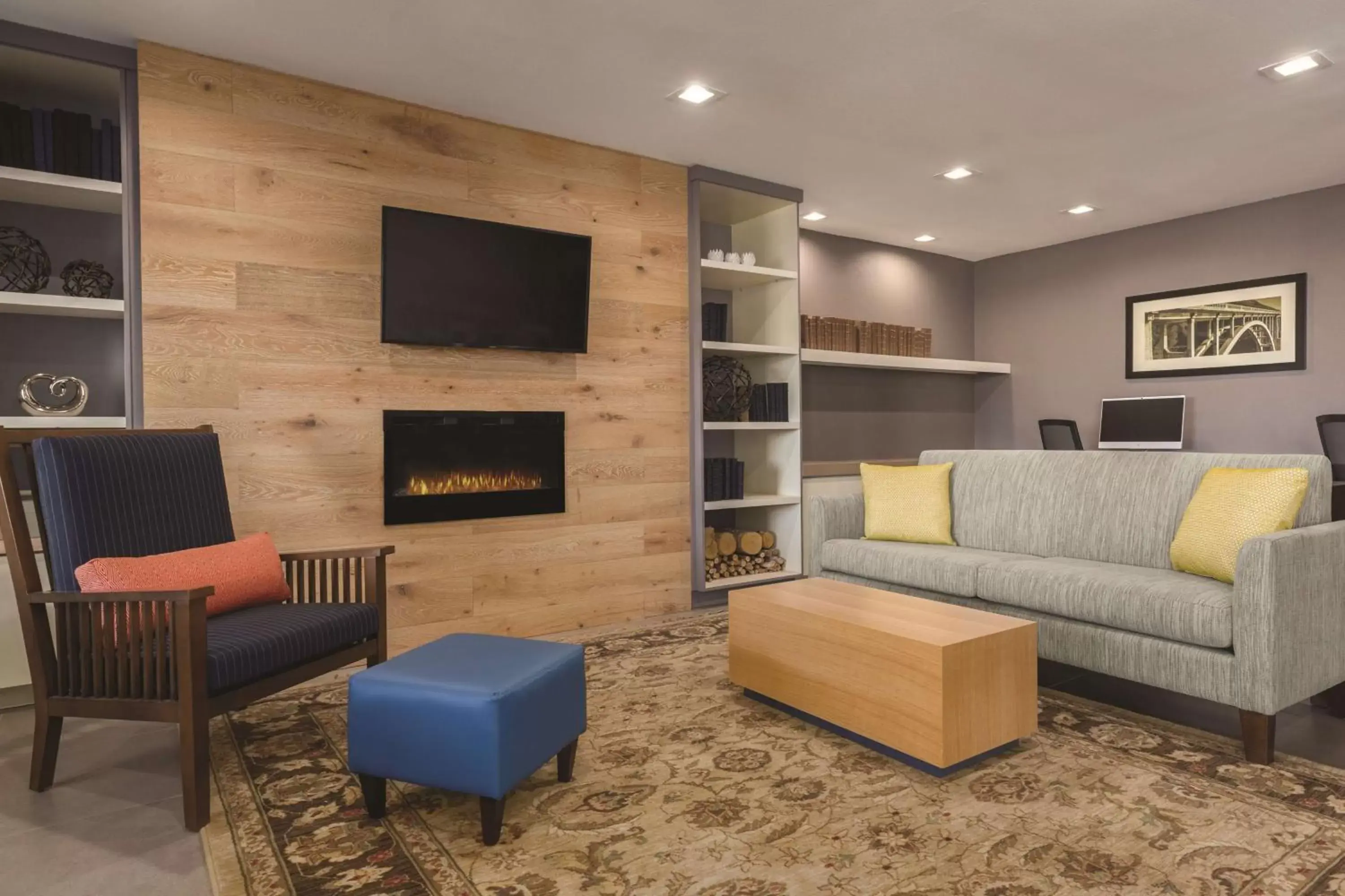 Lobby or reception, Seating Area in Country Inn & Suites by Radisson, Lubbock Southwest, TX