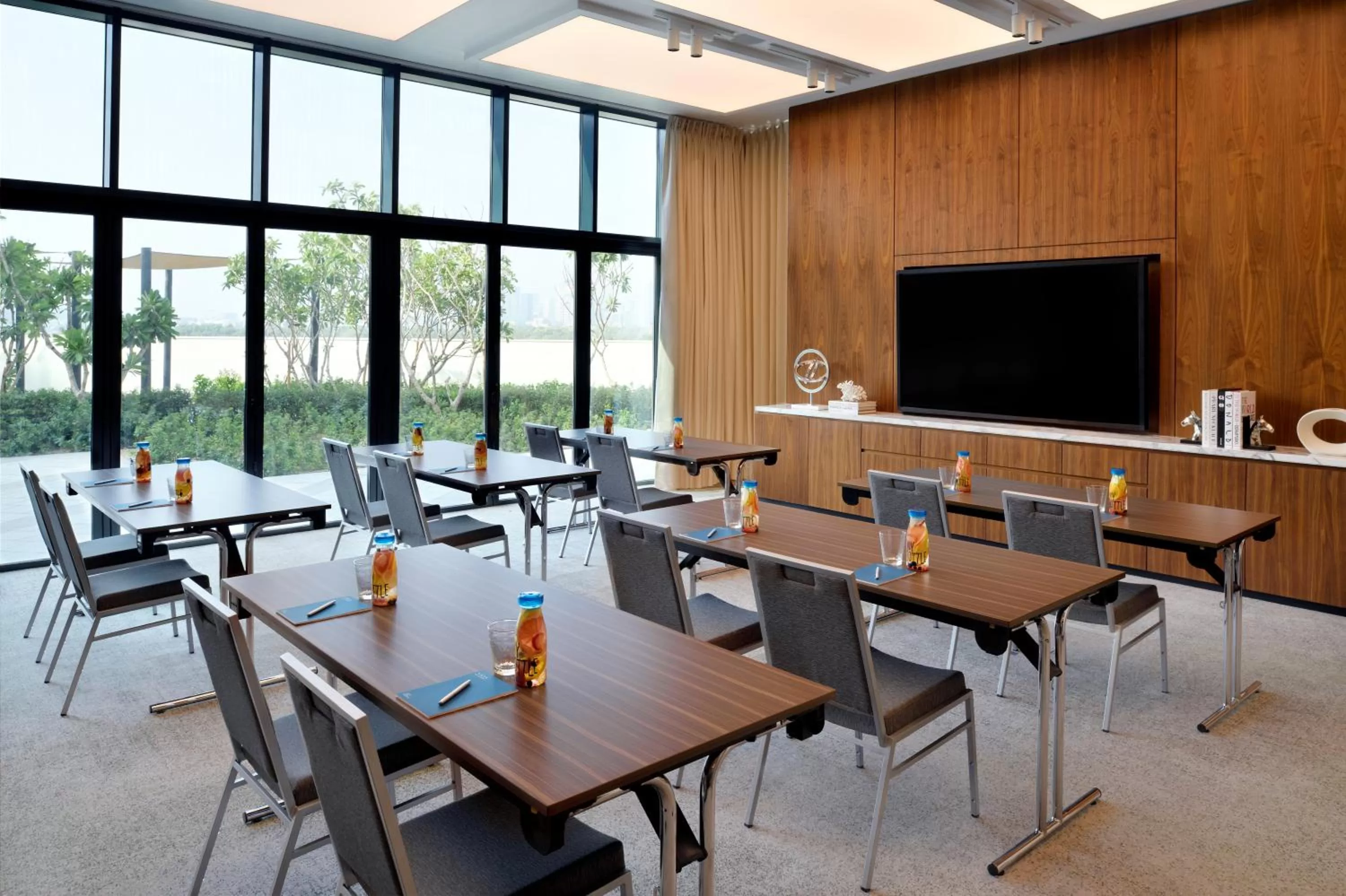 Meeting/conference room in Vida Emirates Hills