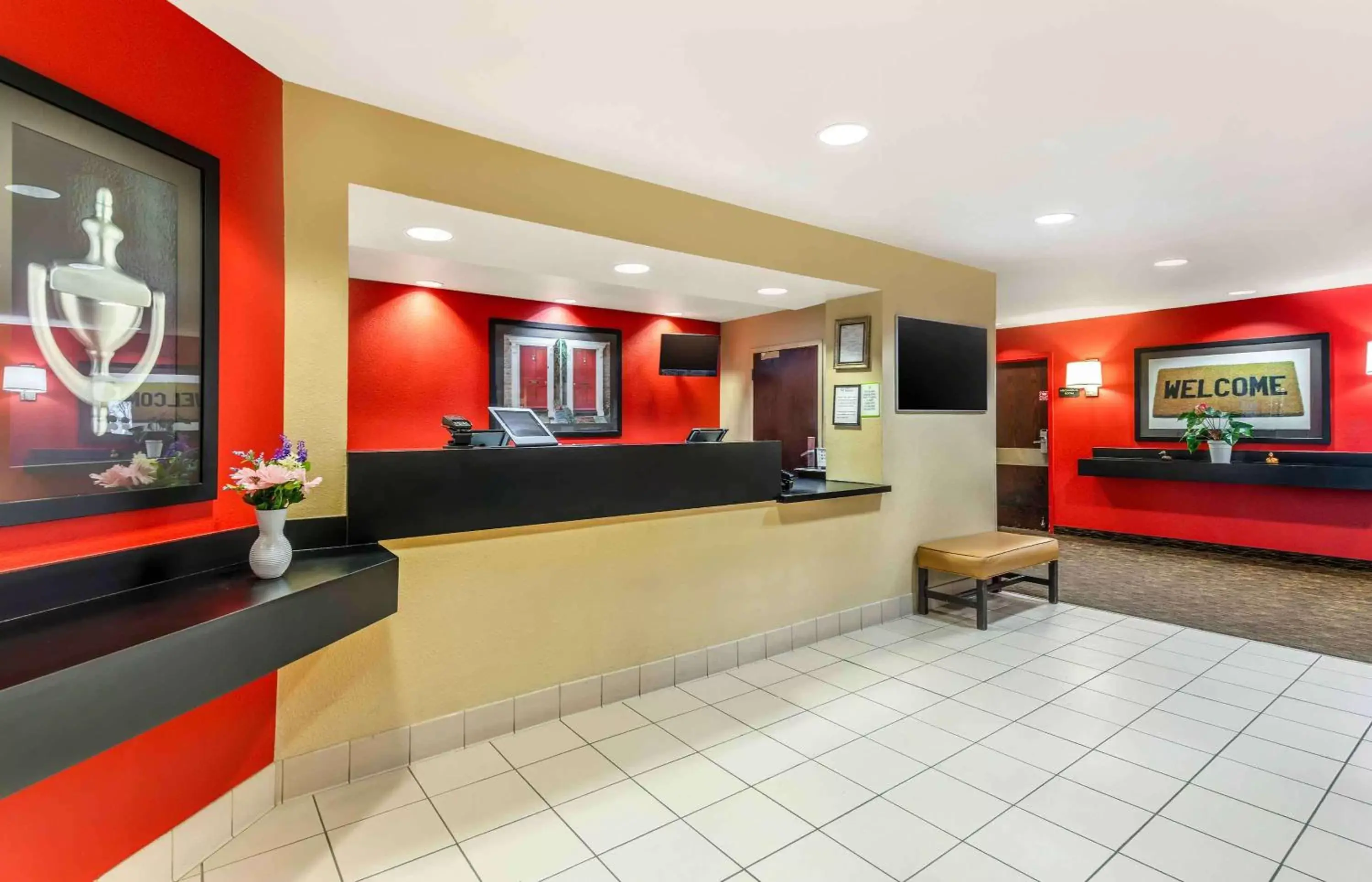 Lobby or reception, Lobby/Reception in Extended Stay America Suites - Minneapolis - Woodbury