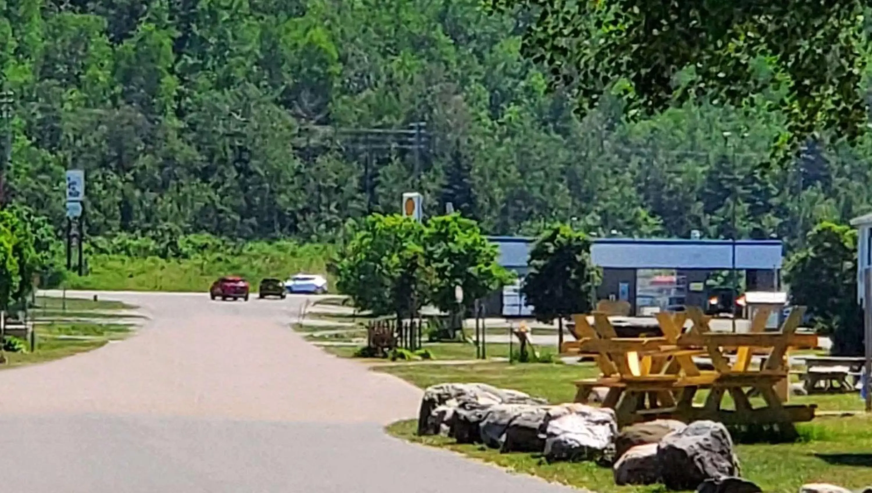 Property building in Jasper Ridge Inn Ishpeming Property building in Jasper Ridge Inn Ishpeming