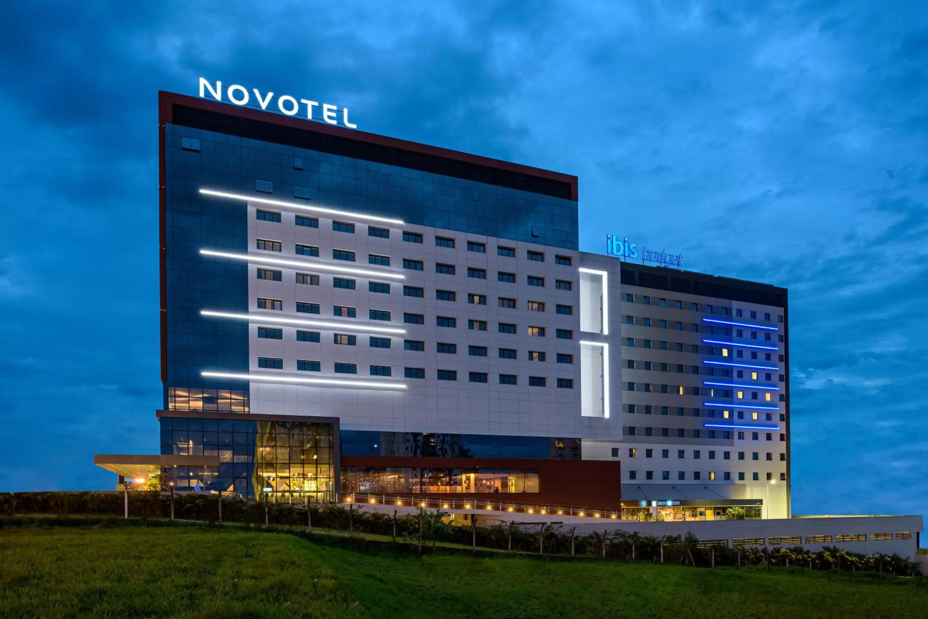 Facade/entrance in Novotel Sorocaba Facade/entrance in Novotel Sorocaba
