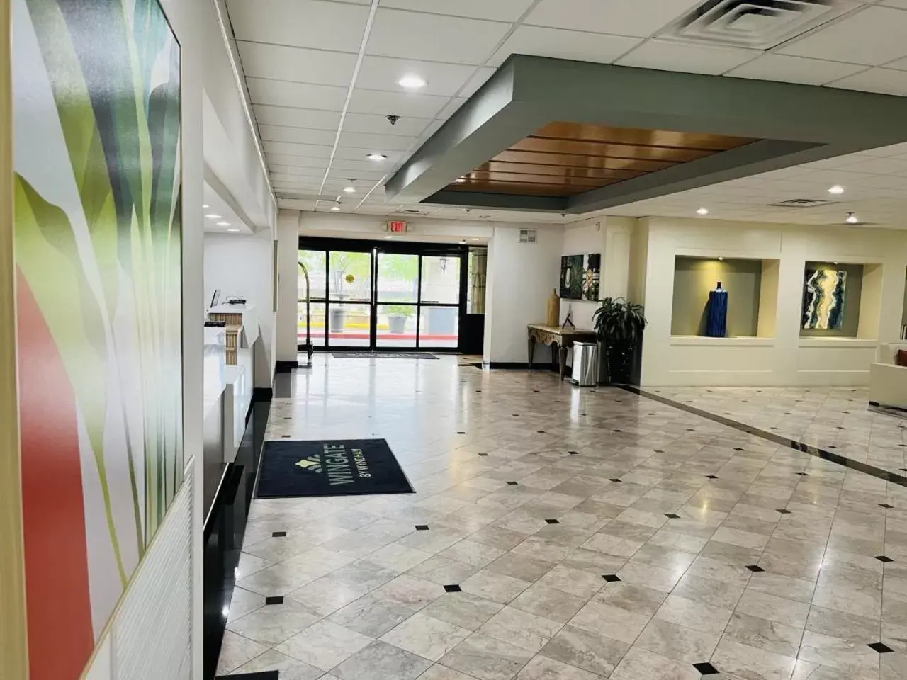 Lobby or reception in Wingate Houston near NRG Park/Medical Center
