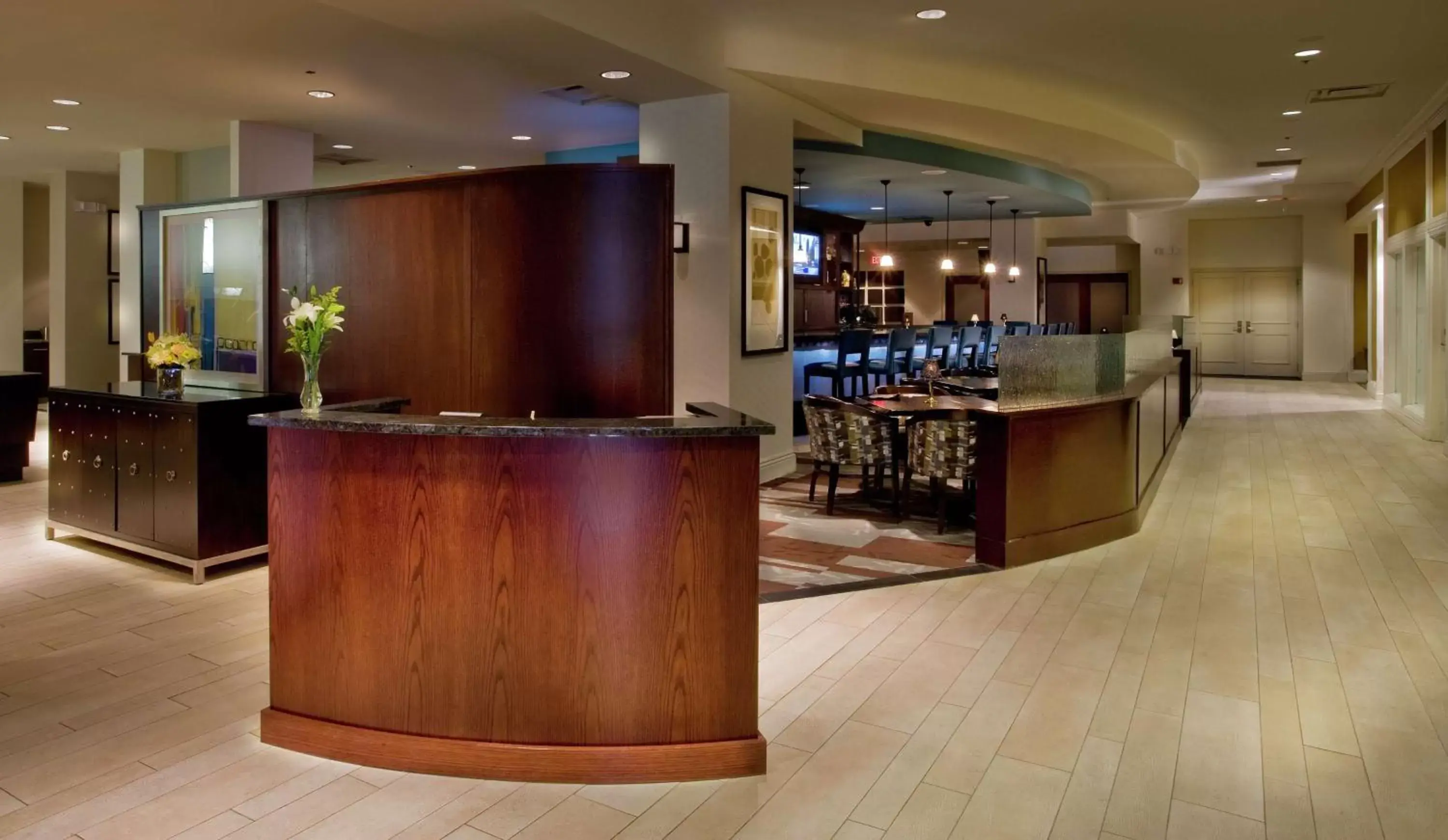 Restaurant/places to eat, Lobby/Reception in DoubleTree by Hilton Chicago O'Hare Airport-Rosemont