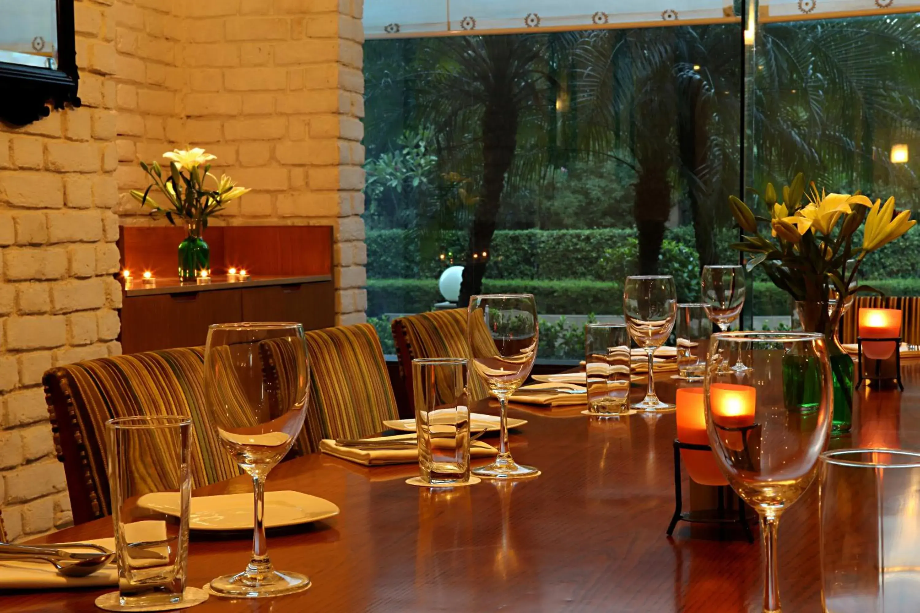 Restaurant/Places to Eat in The Metropolitan Hotel New Delhi