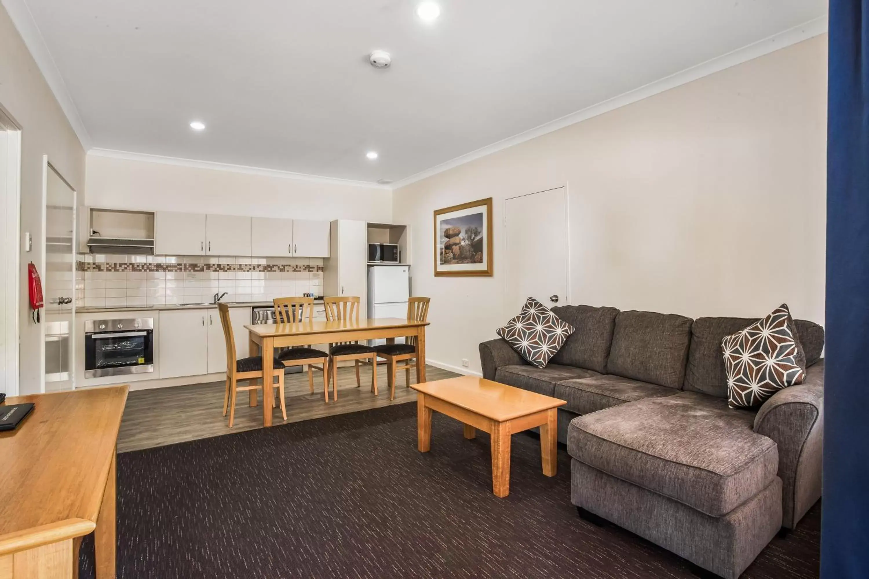 Kitchen or kitchenette, Seating Area in Karratha Central Apartments