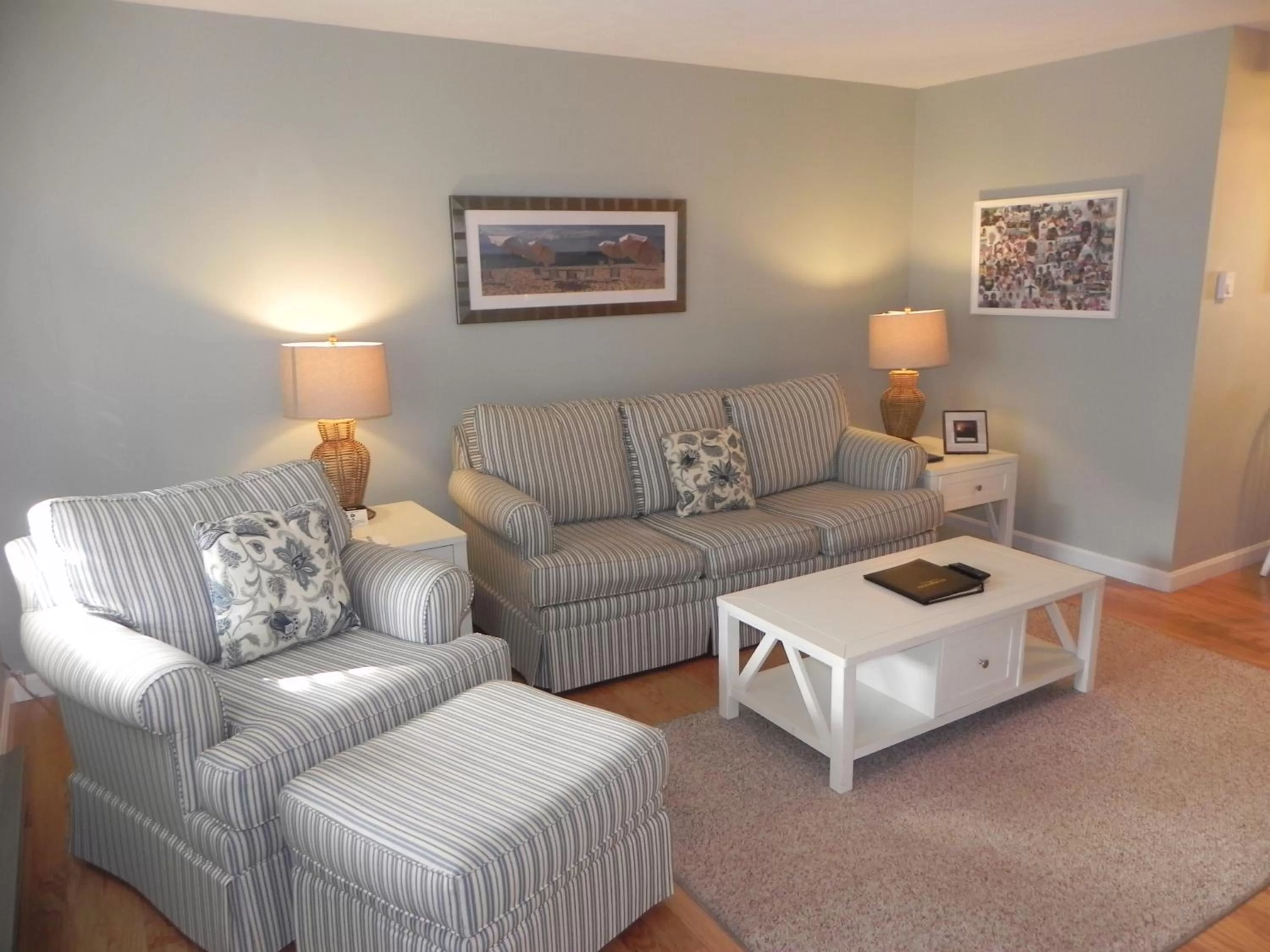 Living room, Seating Area in Elmwood Resort Hotel