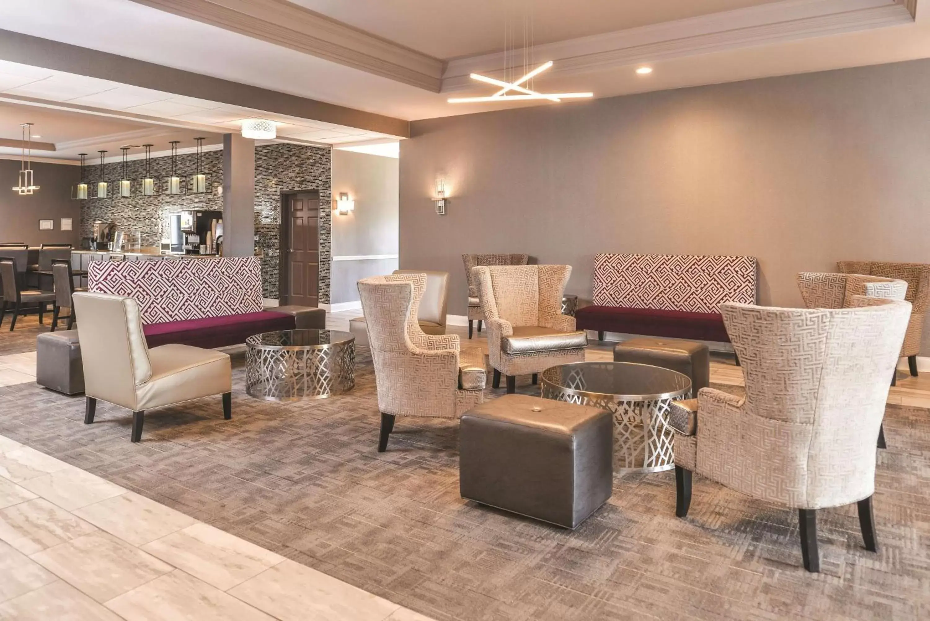 Lobby or reception, Lounge/Bar in La Quinta by Wyndham Abilene Mall