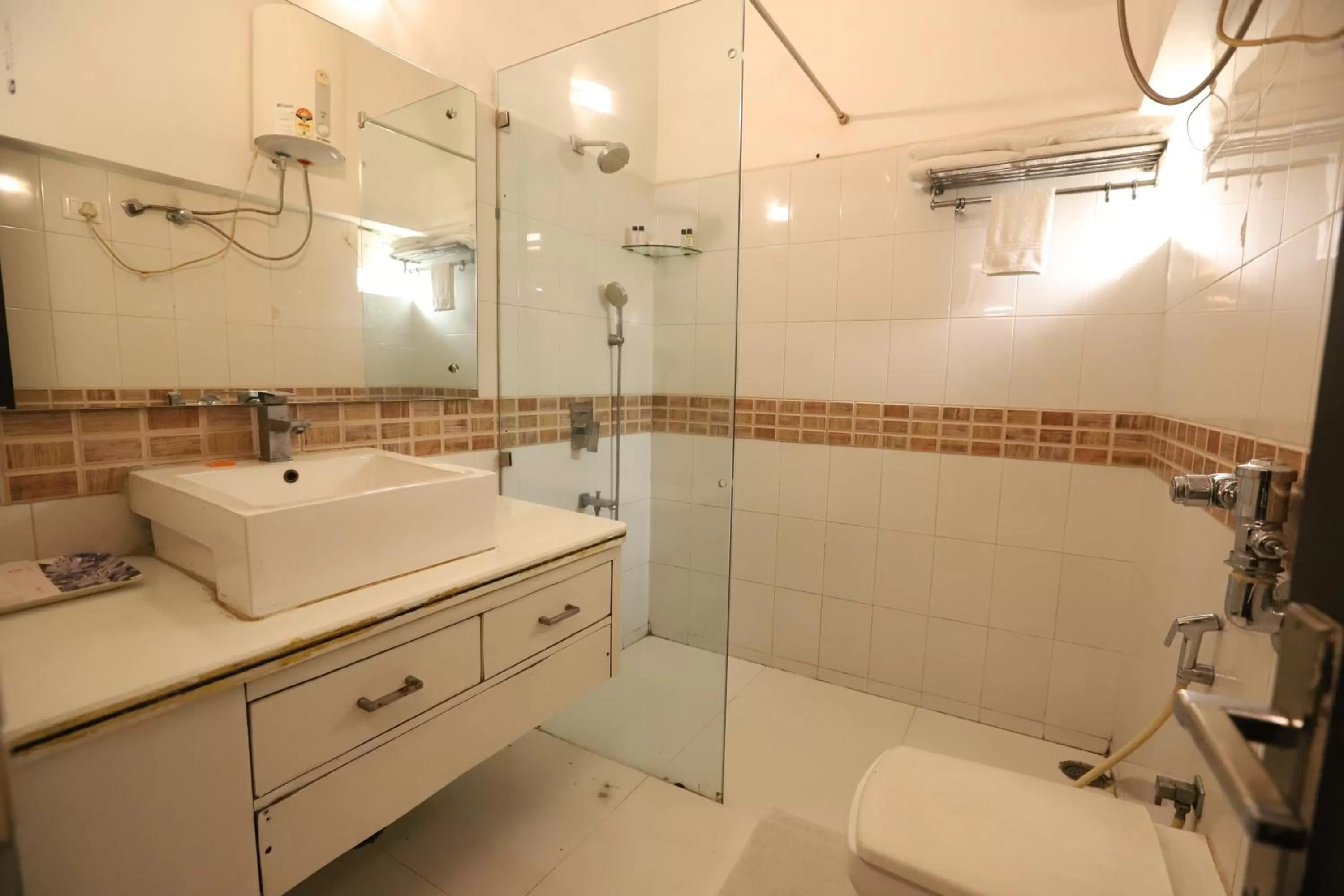 Shower in Hotel Capitol Hills - Greater Kailash Delhi