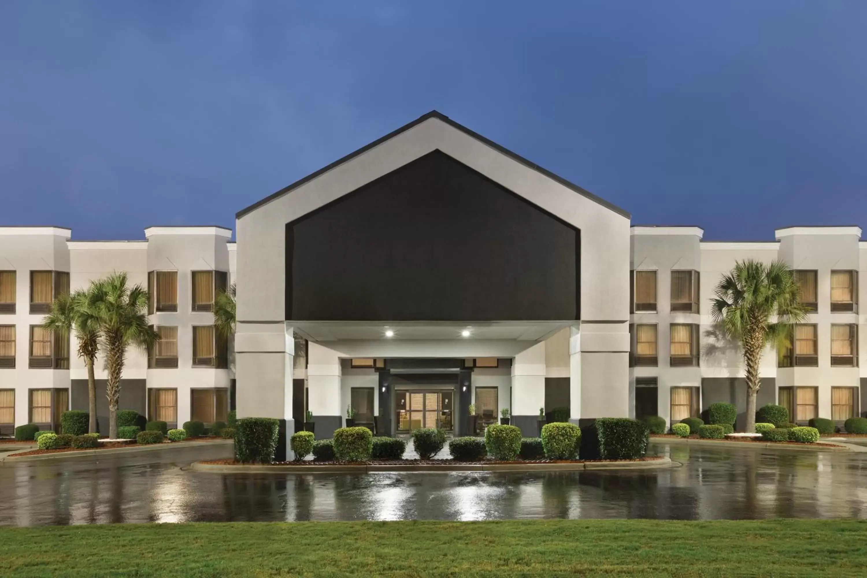 Facade/entrance in Country Inn & Suites by Radisson, Florence, SC Facade/entrance in Country Inn & Suites by Radisson, Florence, SC