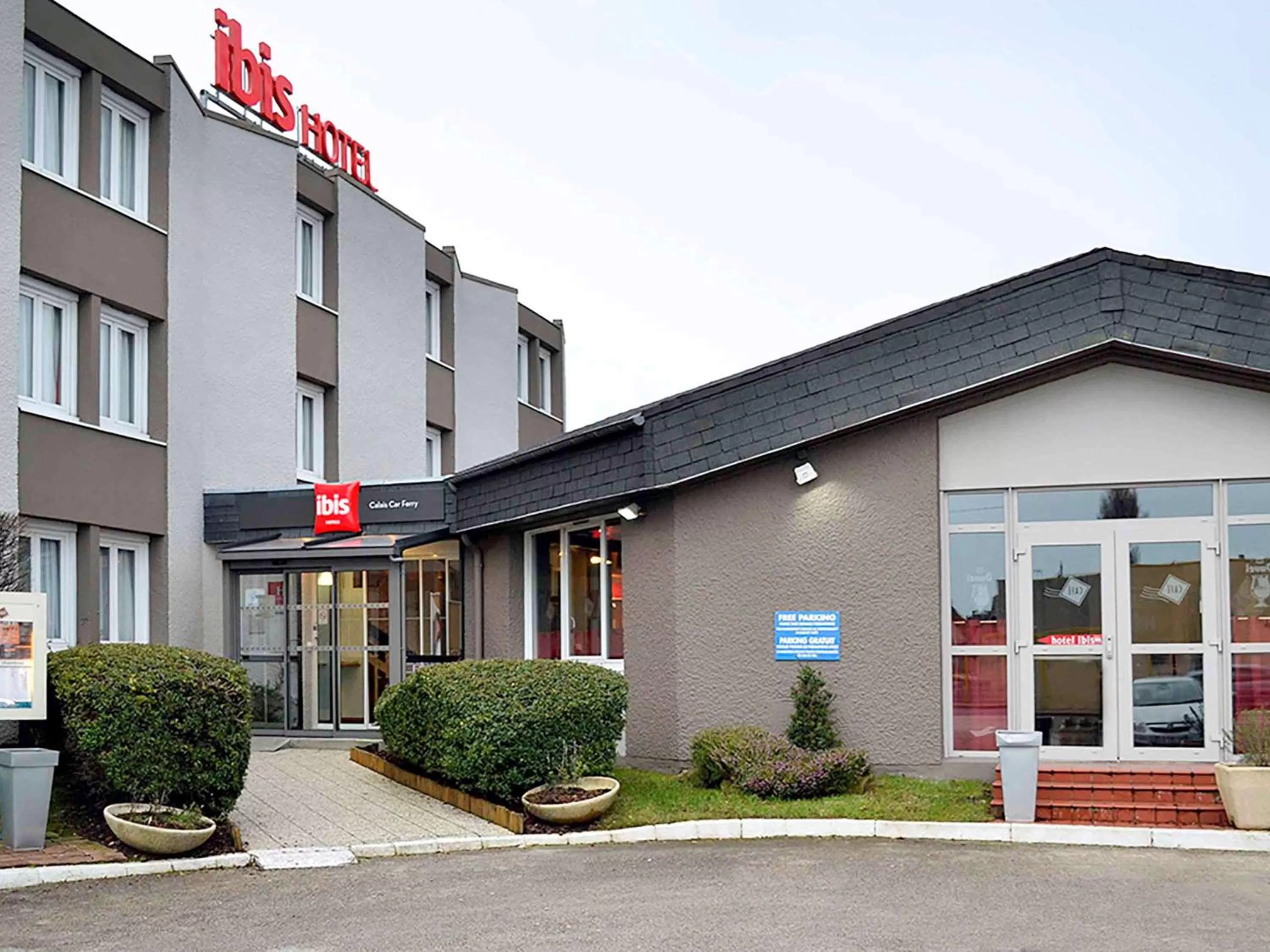 Property building in ibis Calais Car Ferry