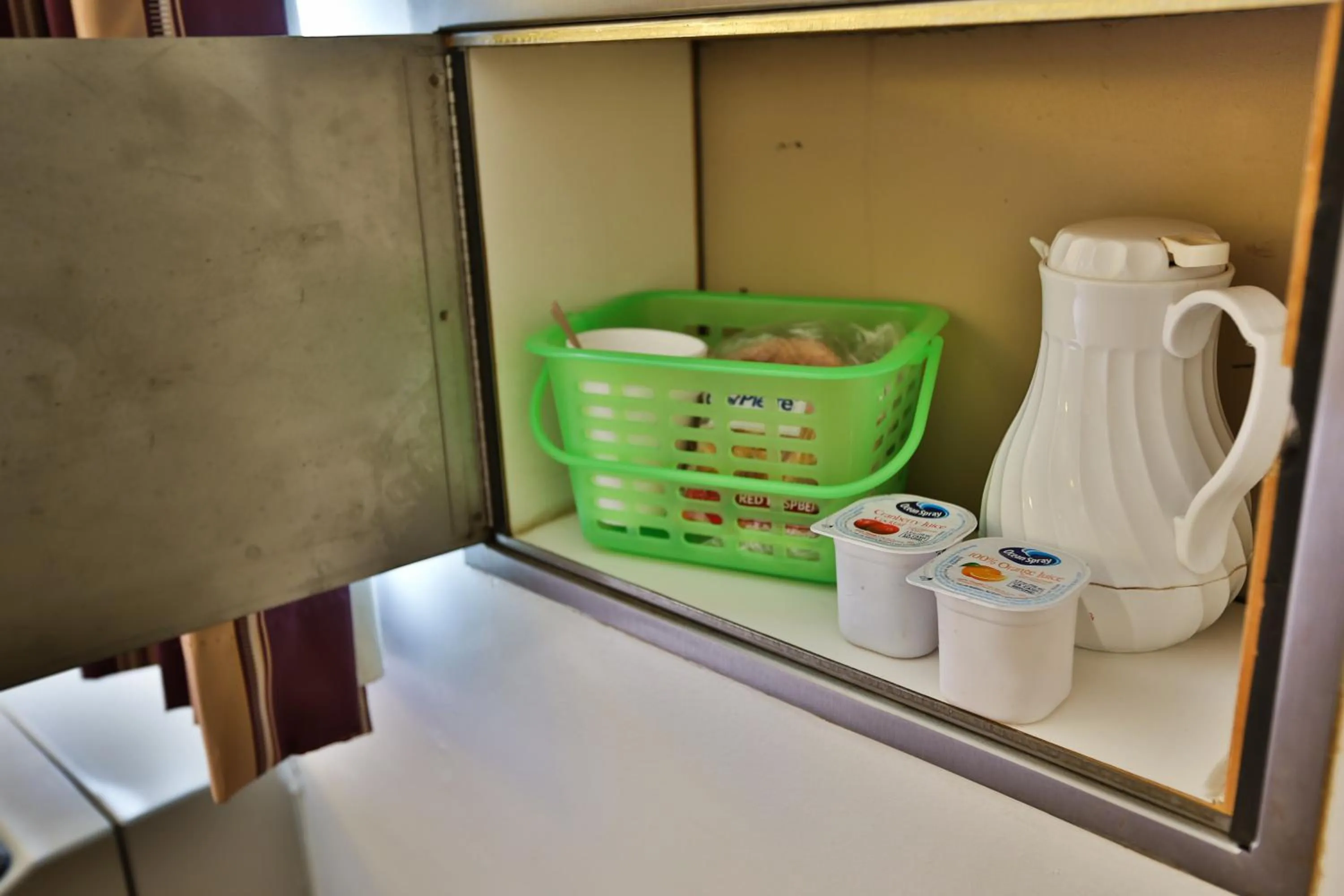 Coffee/tea facilities in Nittany Budget Motel