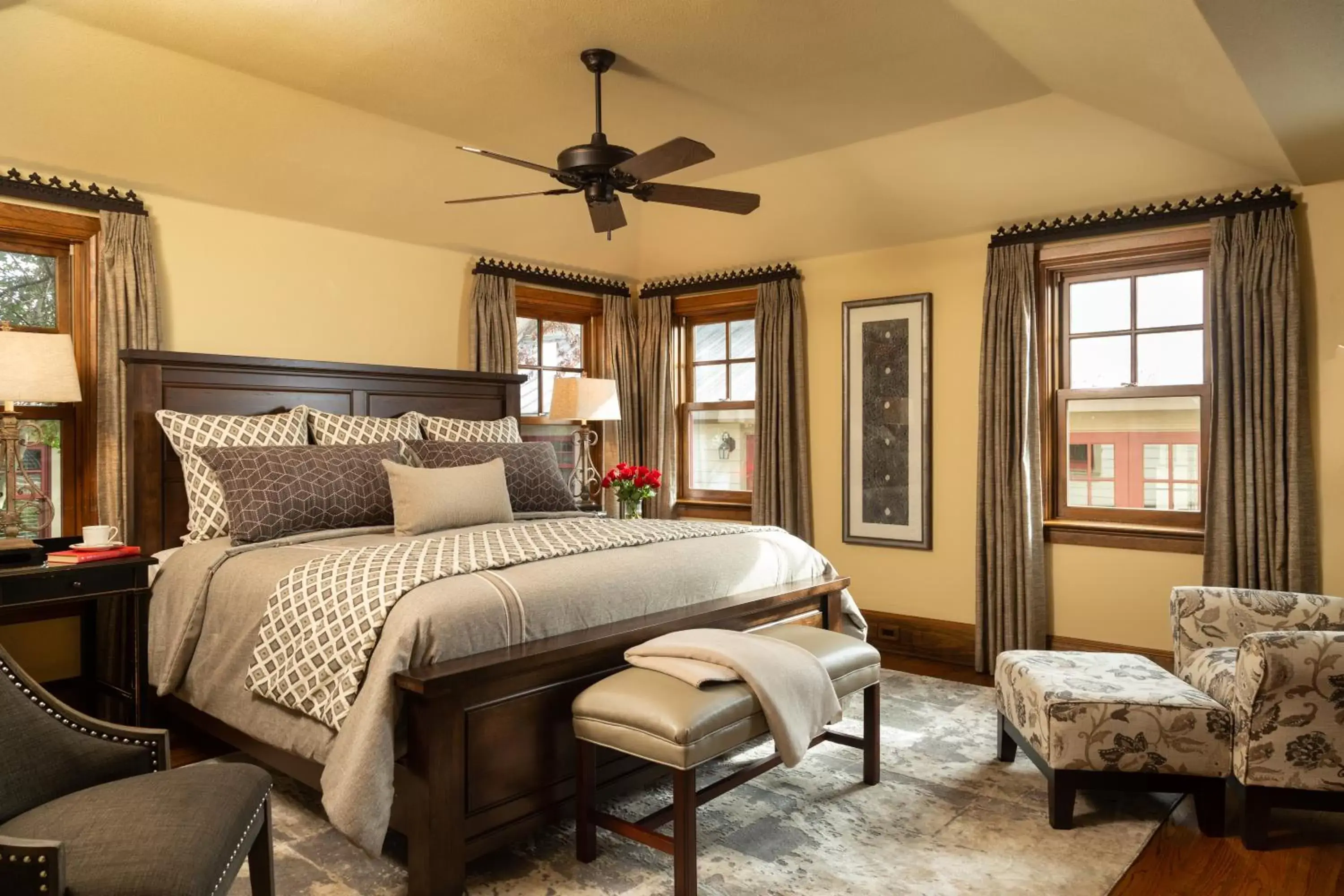 Bedroom, Bed in Inn on Lake Granbury