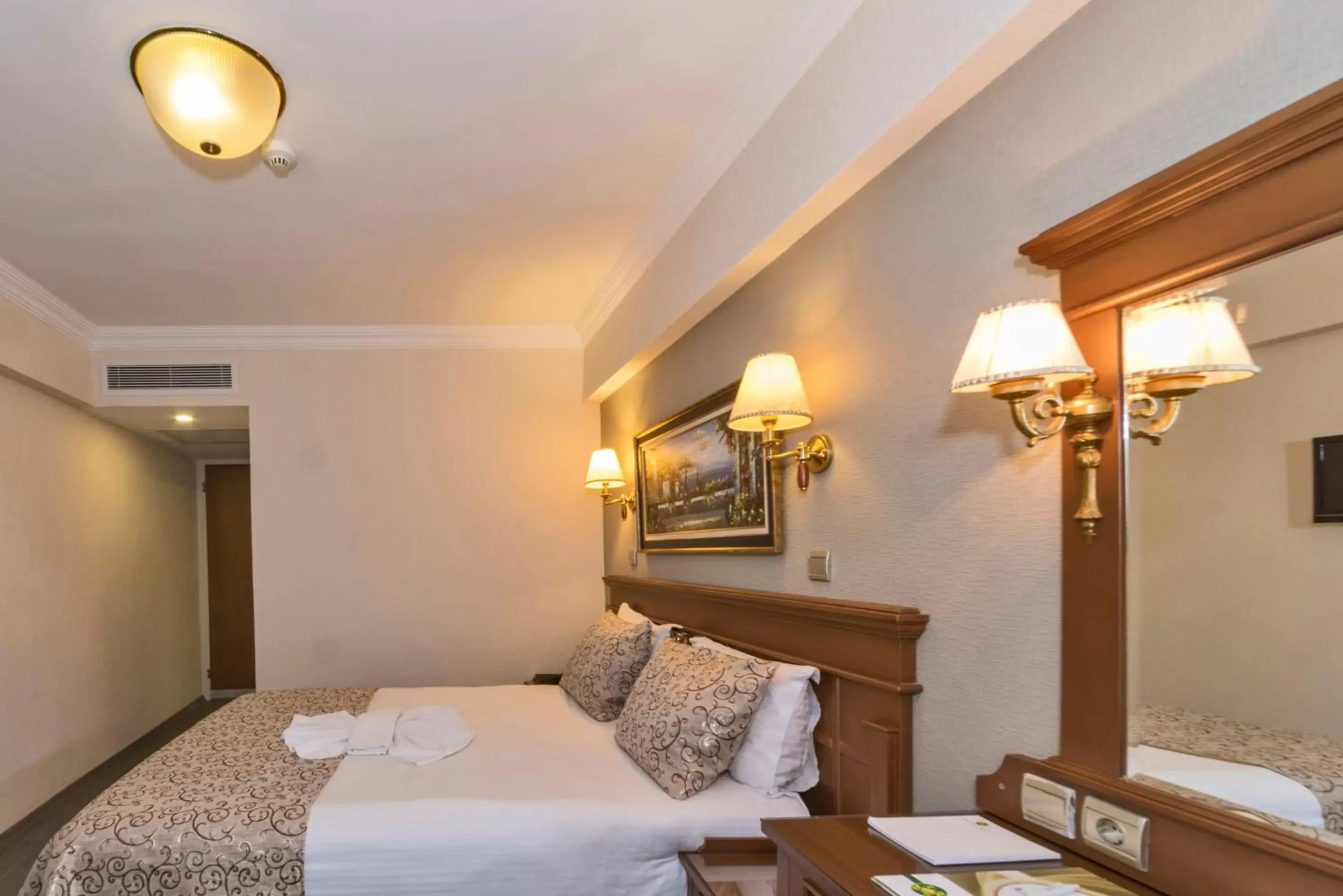 Bedroom, Bed in Laleli Gonen Hotel