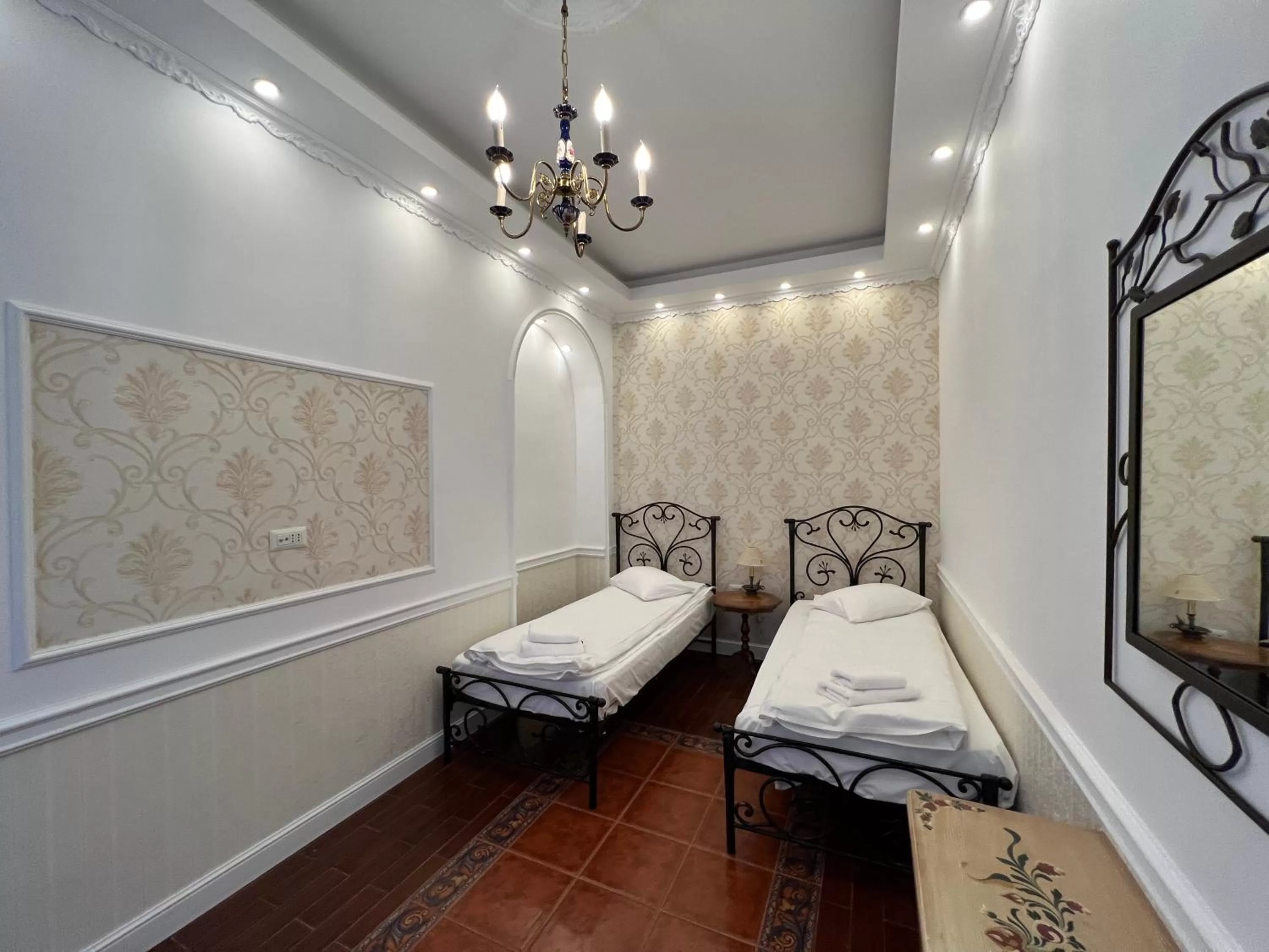 Bed in Hotel Boutique Cathedral Plaza Residences room for rent downtown