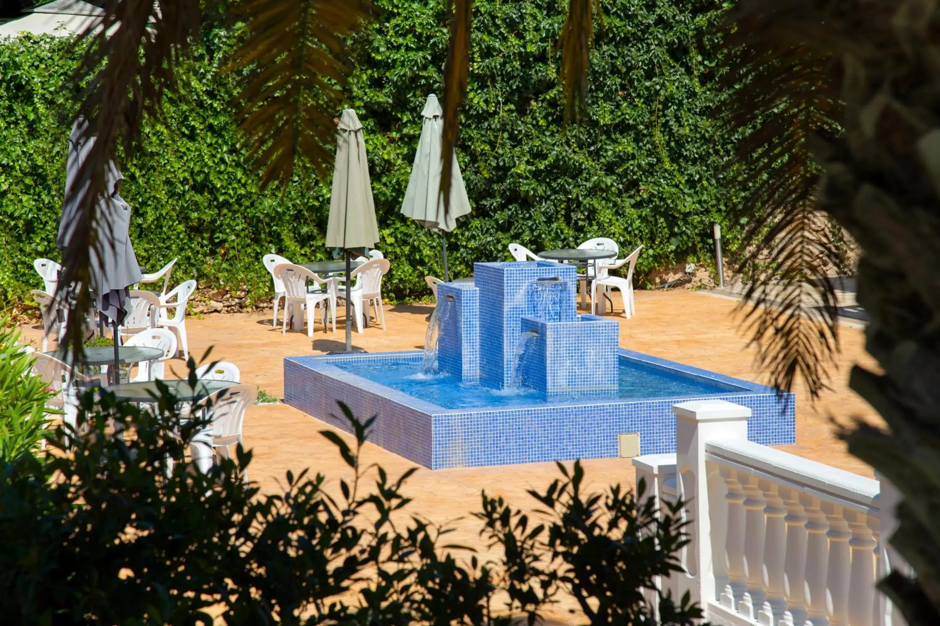 Swimming Pool in Aparthotel Carrio Sol - Monty´s