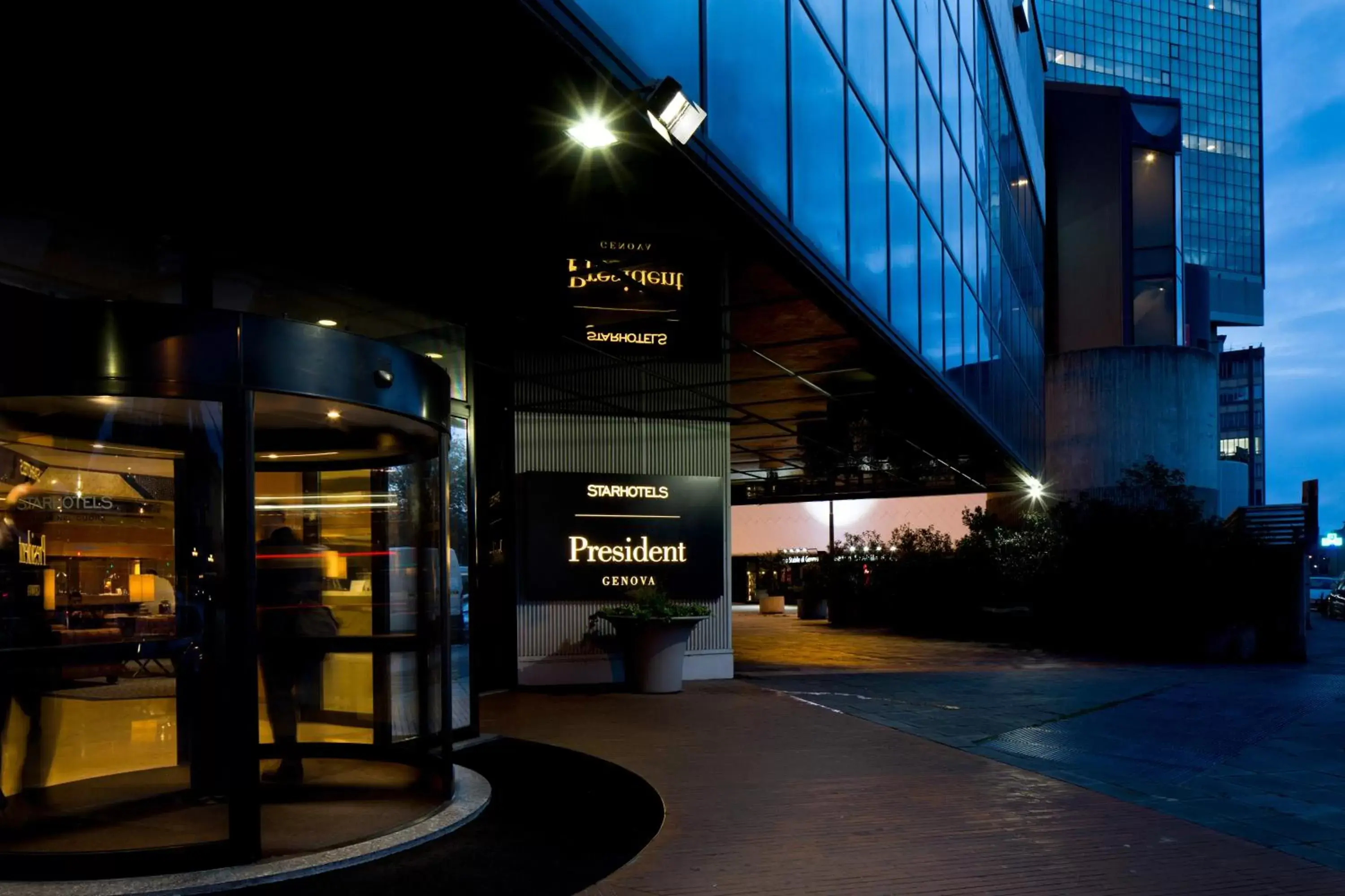 Facade/entrance, Property Building in Starhotels President