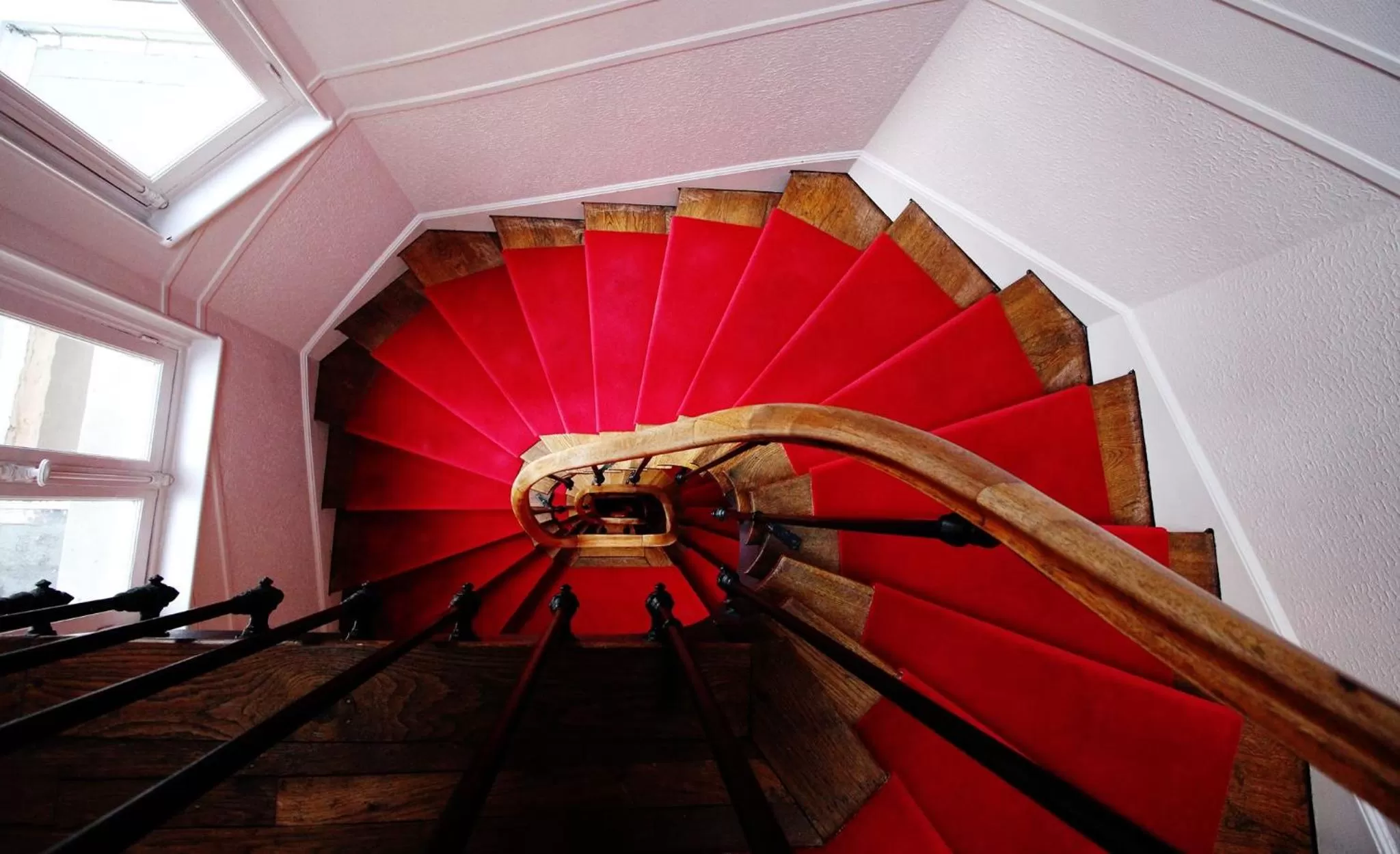 Property building in Hôtel Cecyl Reims Centre