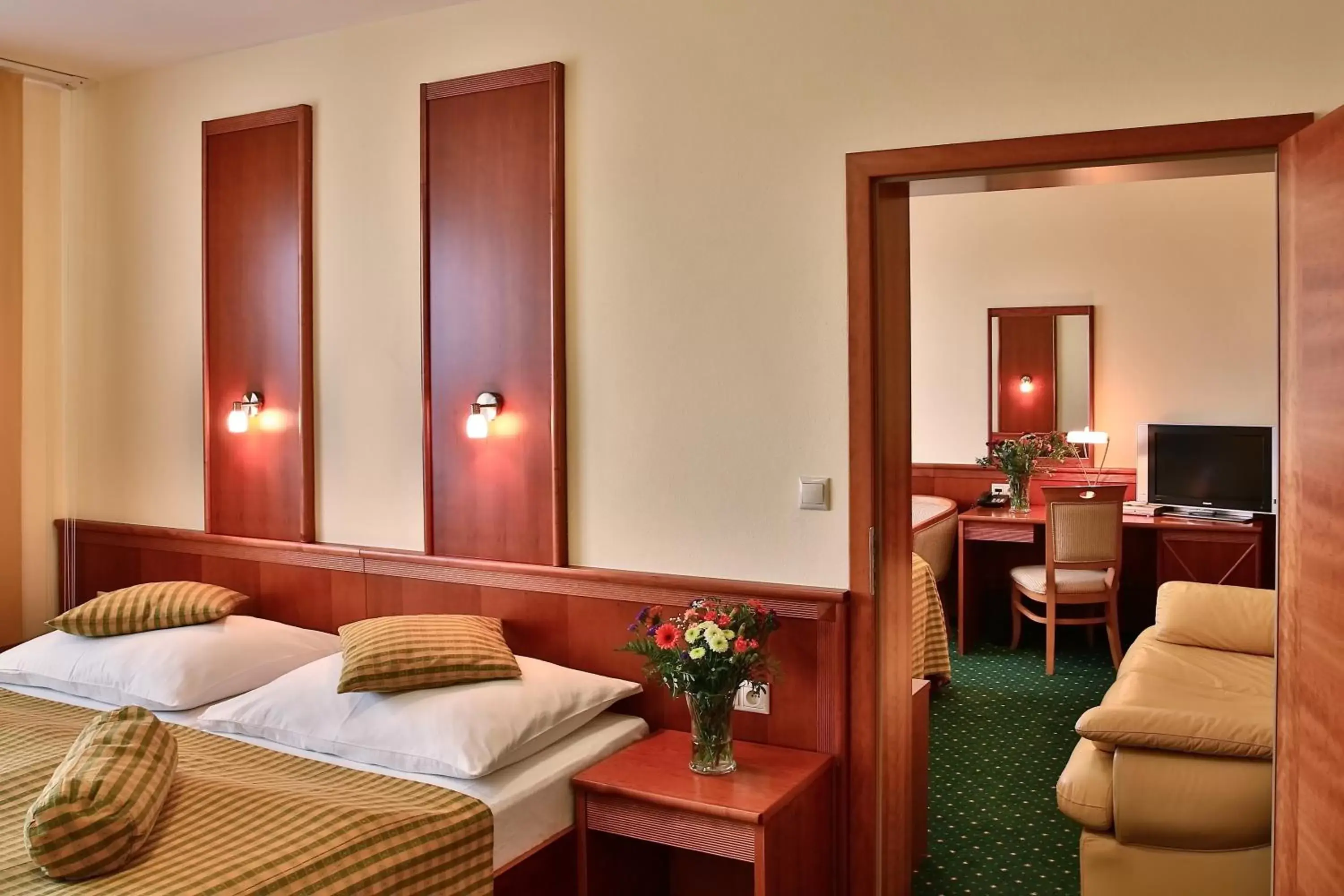 Bedroom, Bed in PRIMAVERA Hotel & Congress centre