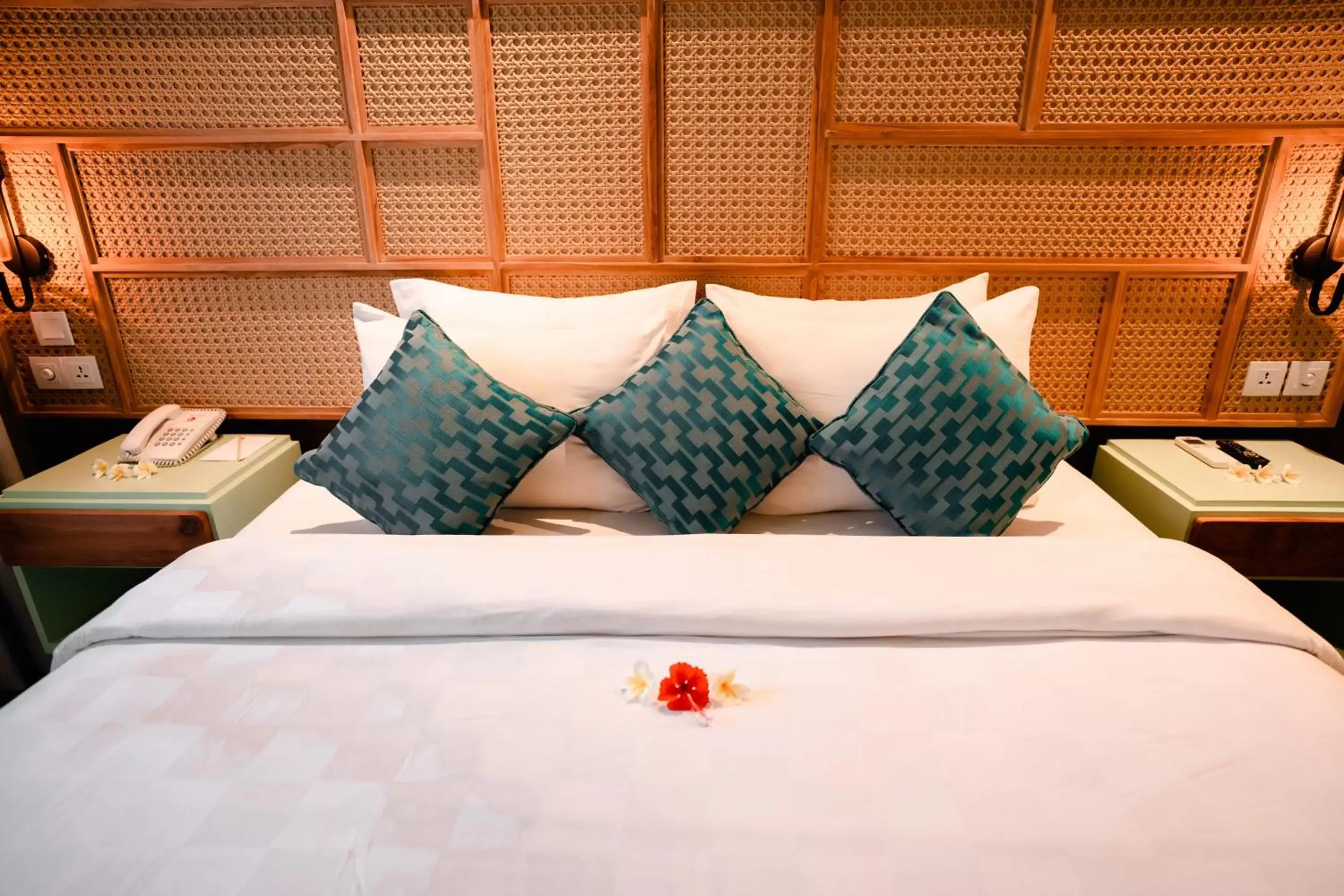 Bedroom, Bed in Fourteen Roses Boutique Hotel, Kuta