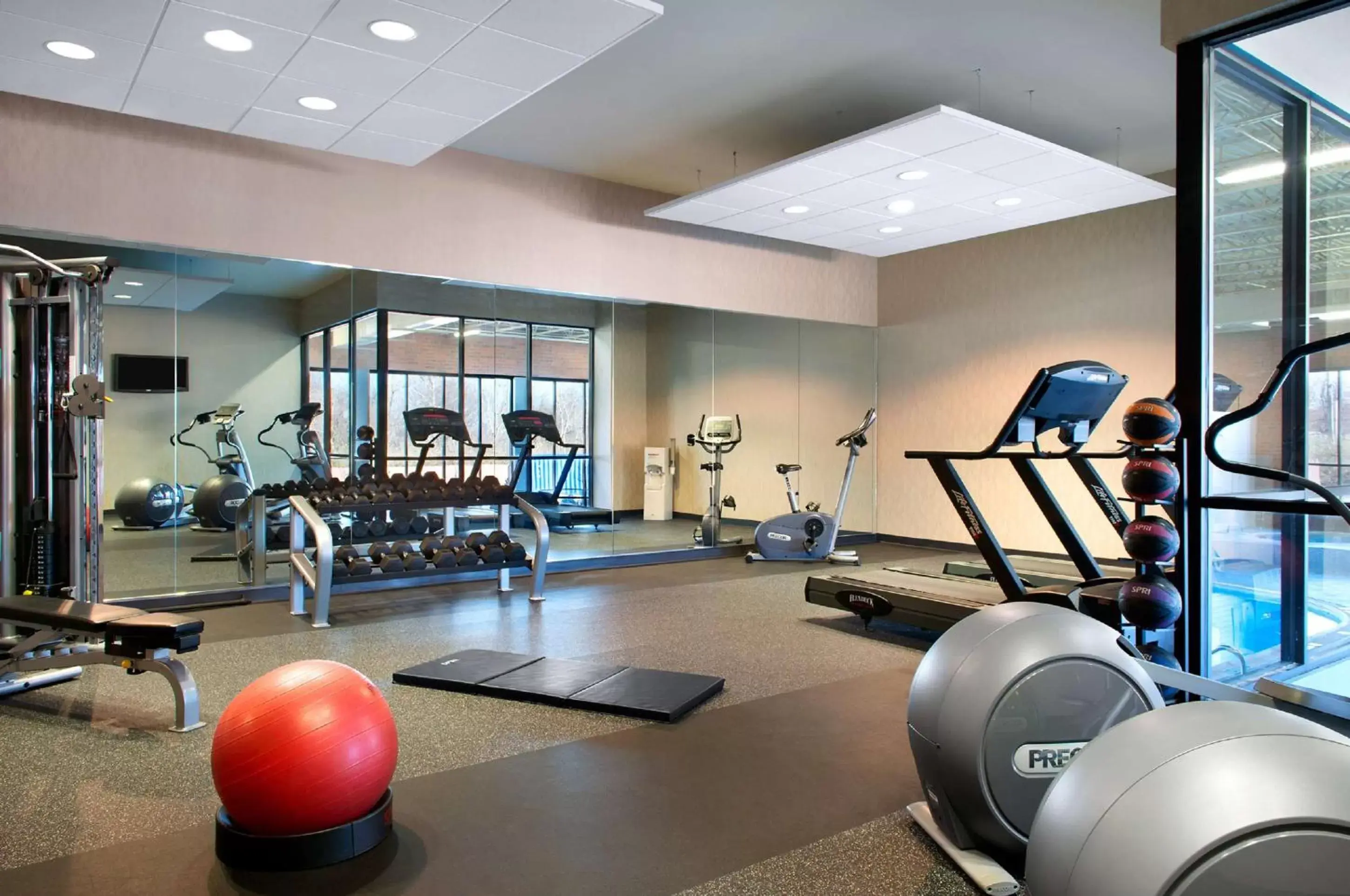 Fitness centre/facilities, Fitness Center/Facilities in Aviator Hotel & Suites, BW Signature Collection