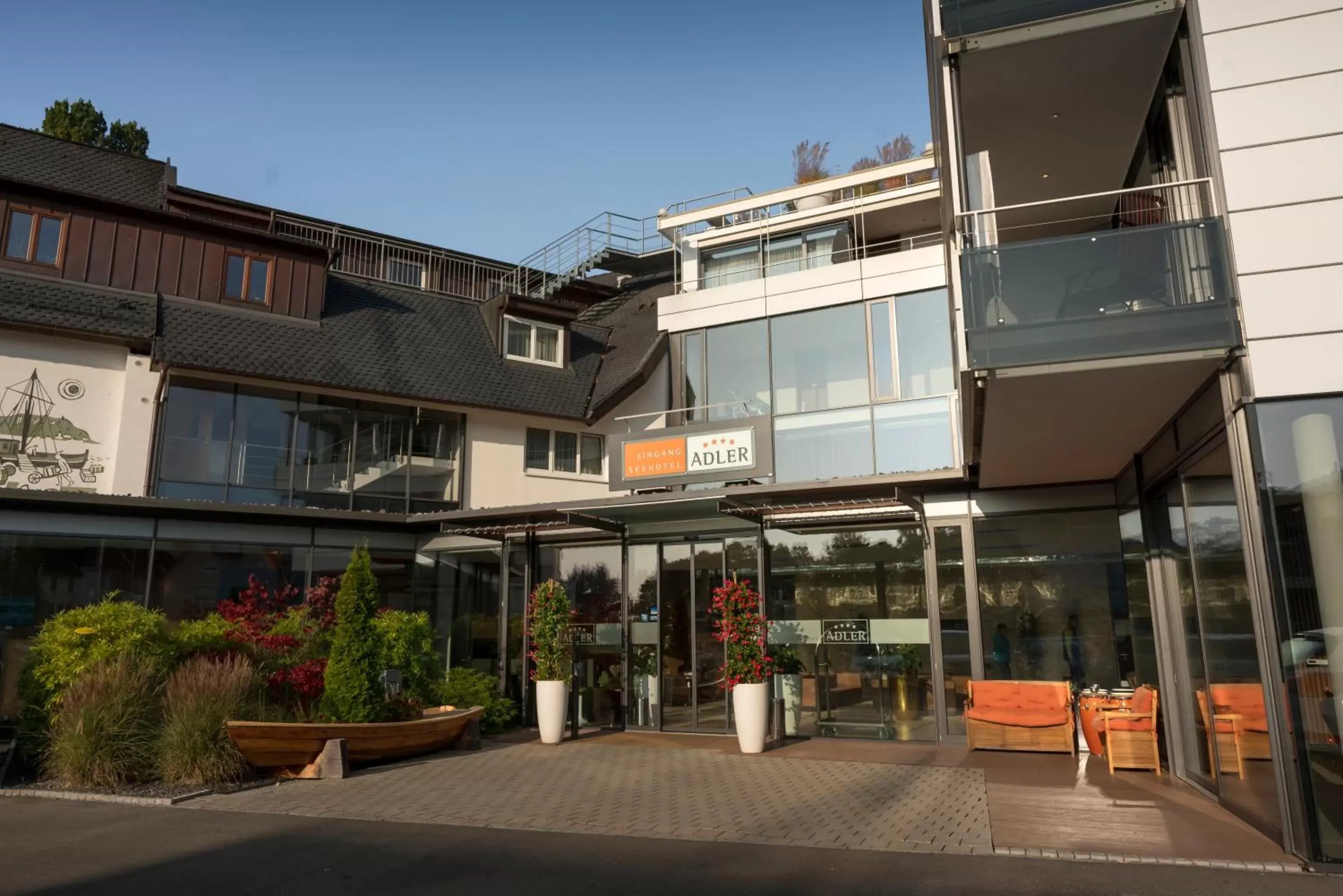 Facade/entrance, Property Building in Seehotel Adler