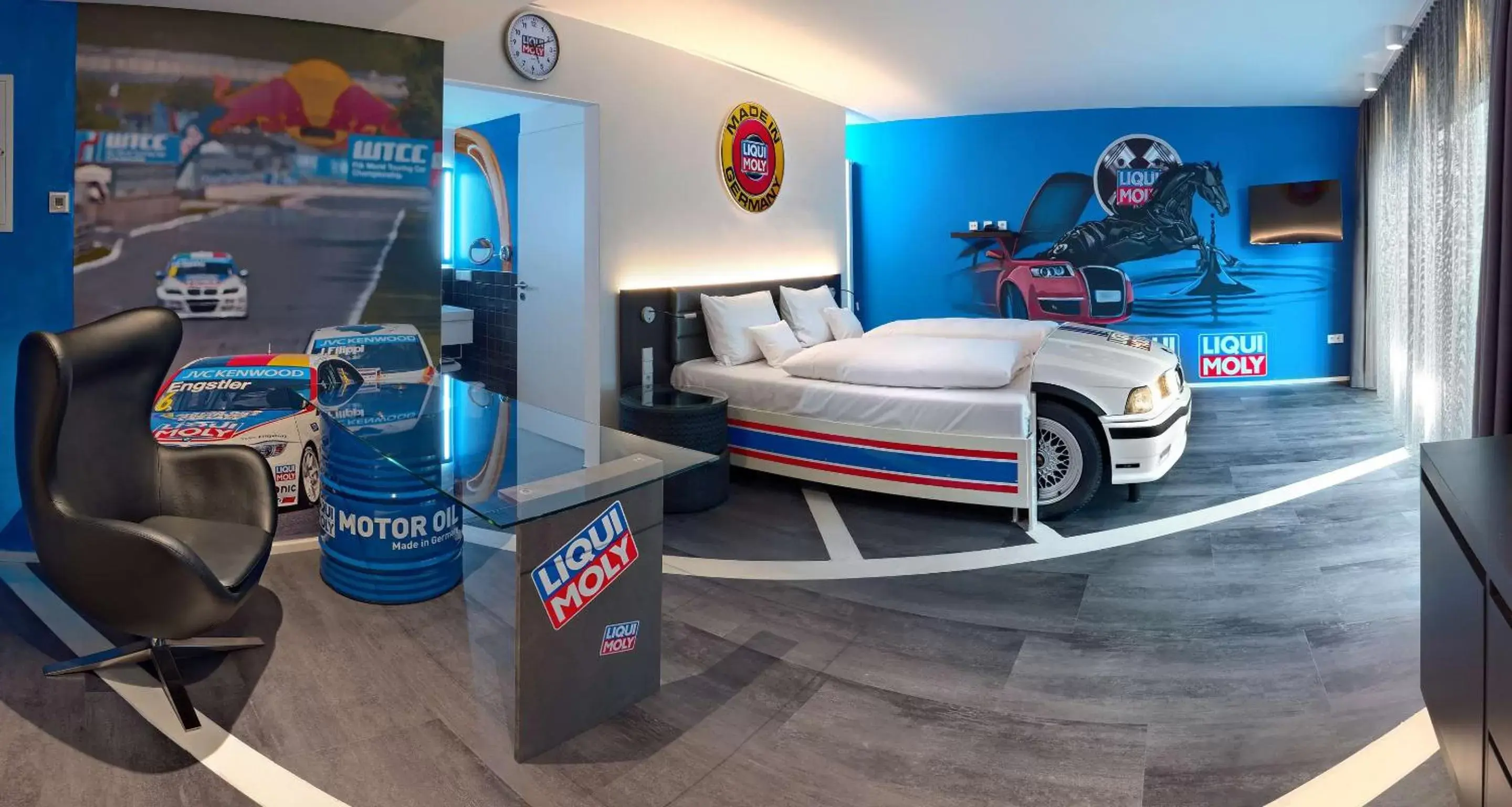 Bedroom in V8 HOTEL Motorworld Region Stuttgart