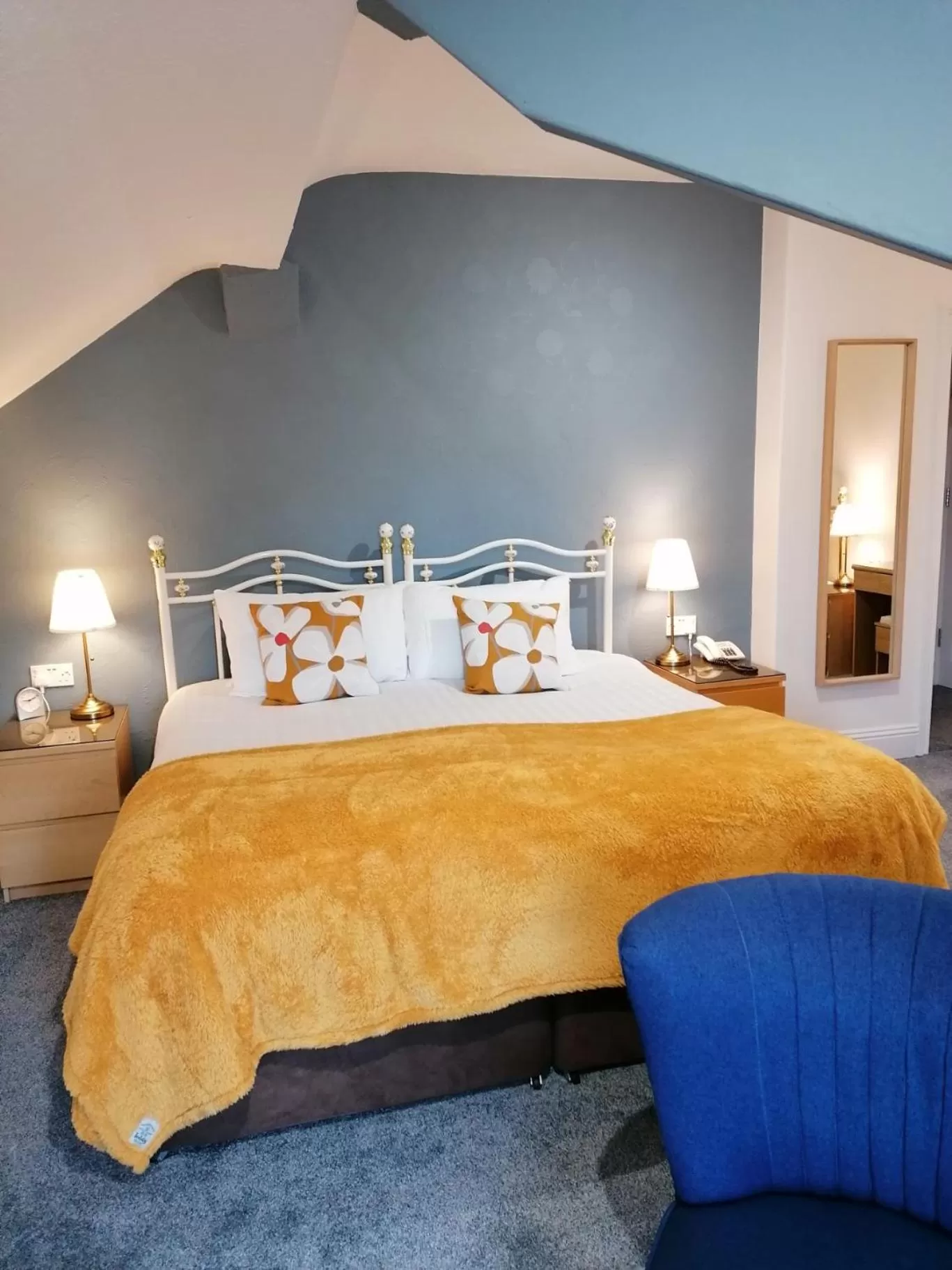 Bedroom, Bed in Edendale House