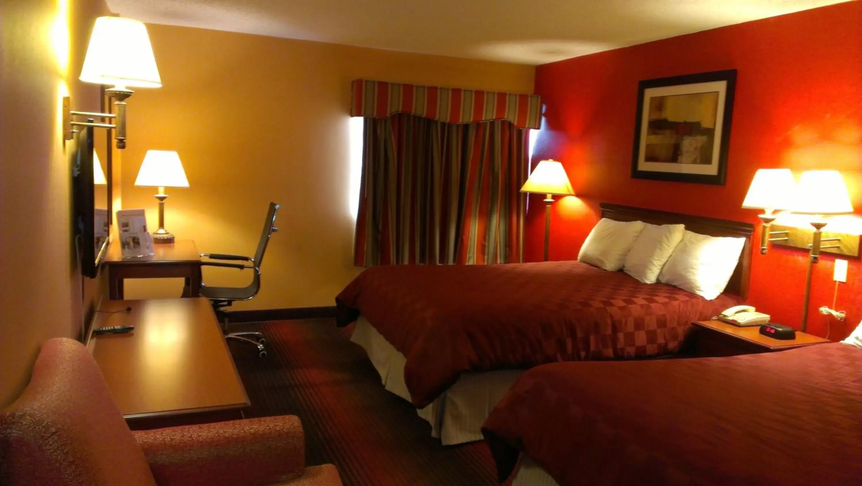 Photo of the whole room, Bed in Ramada by Wyndham East Orange