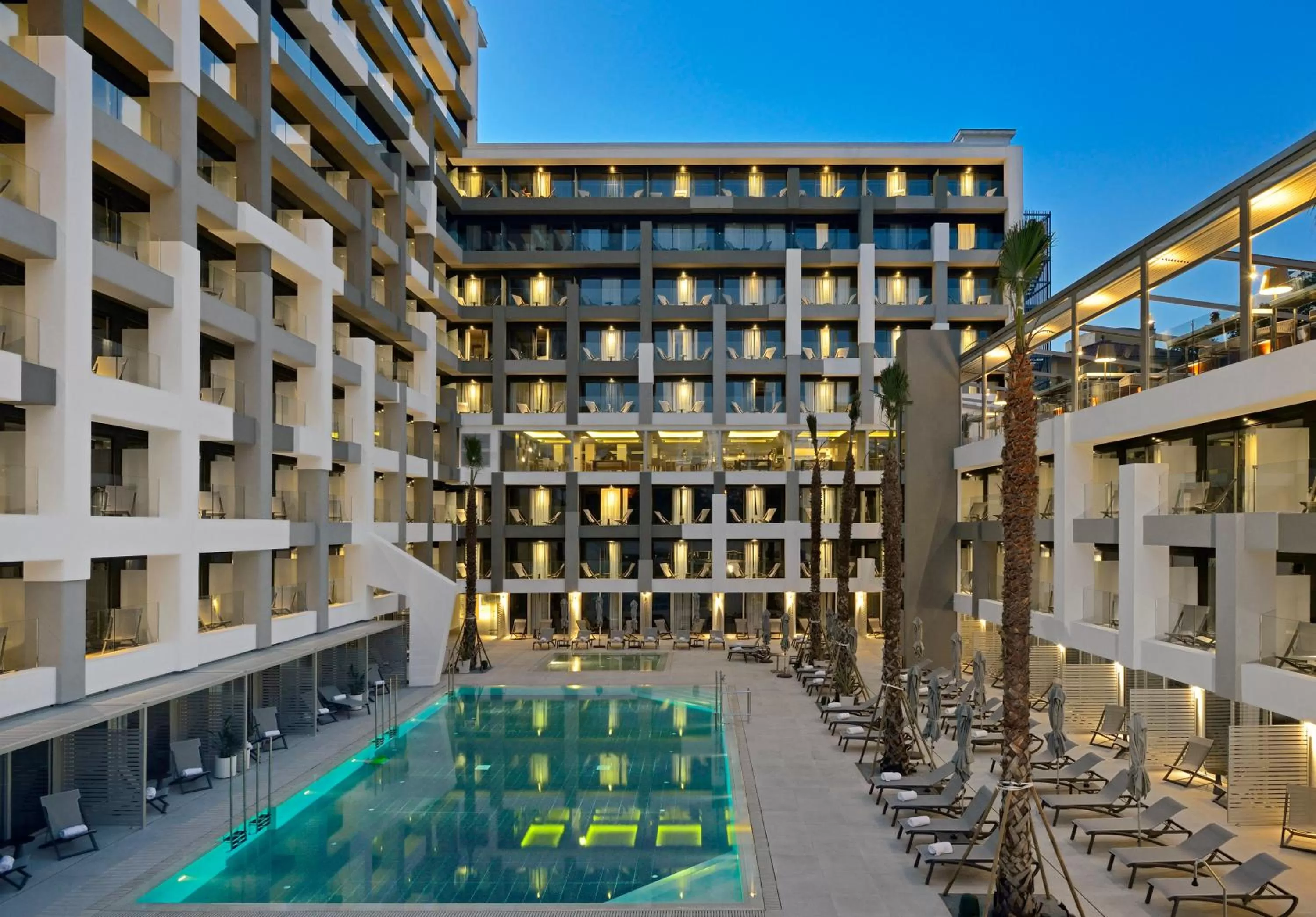 Property building in INNSiDE by Meliá Palma Bosque