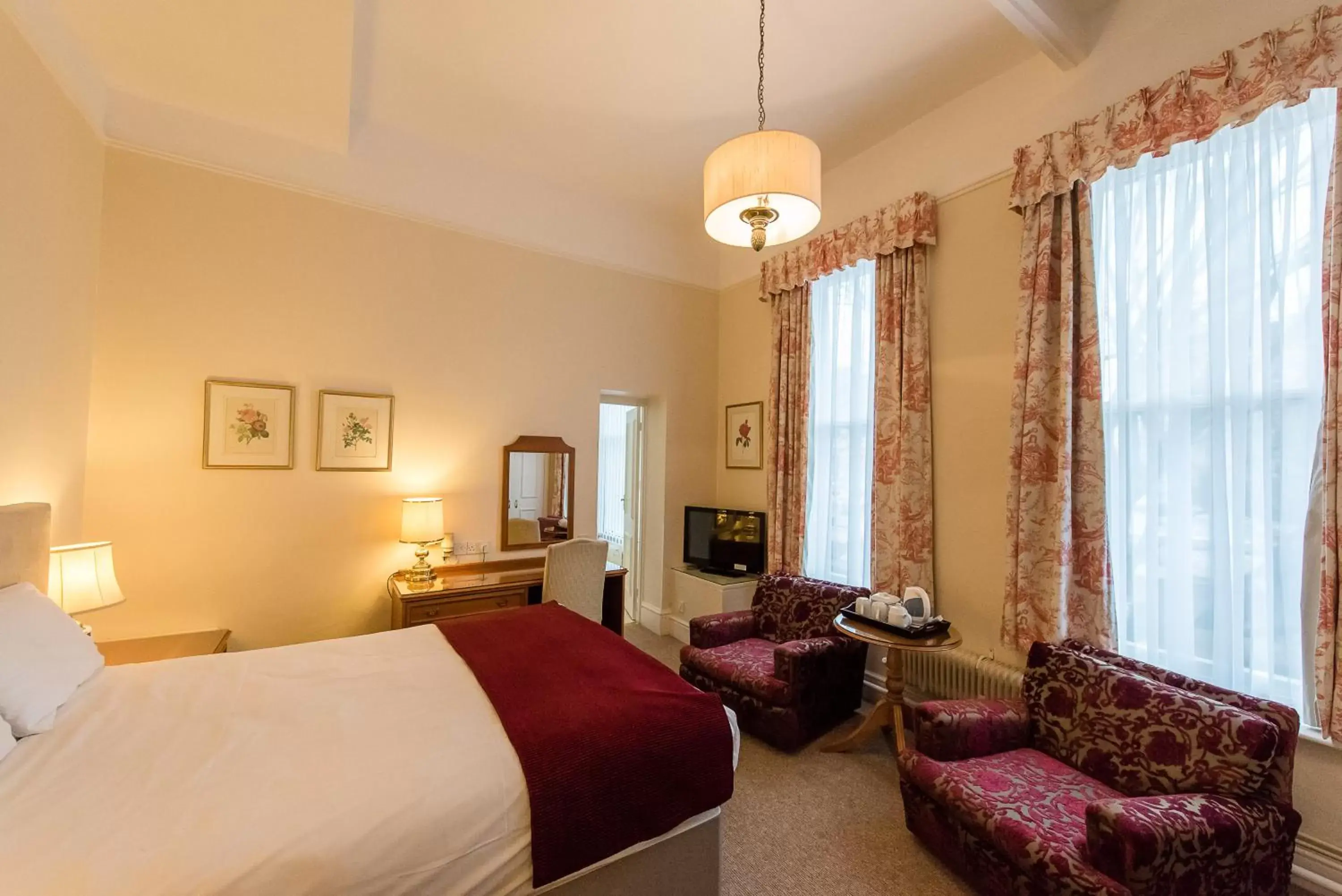 Bed in Best Western Clifton Hotel- One of the best coastal views in Folkestone