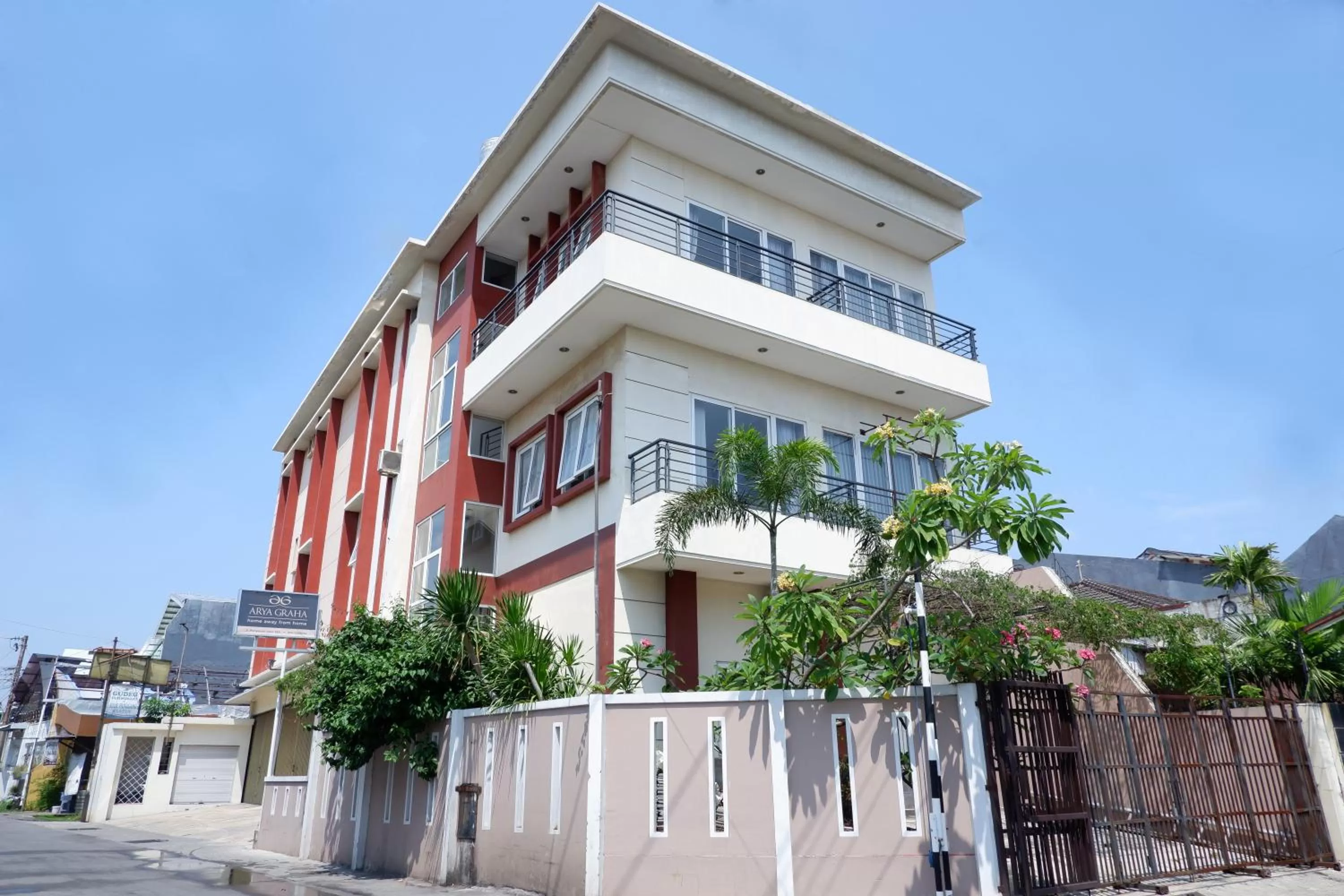 Property Building in Arya Graha Semarang