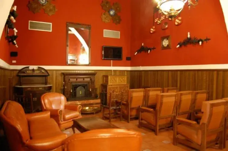 Communal lounge/ TV room, Lounge/Bar in Hospederia del Real Monasterio