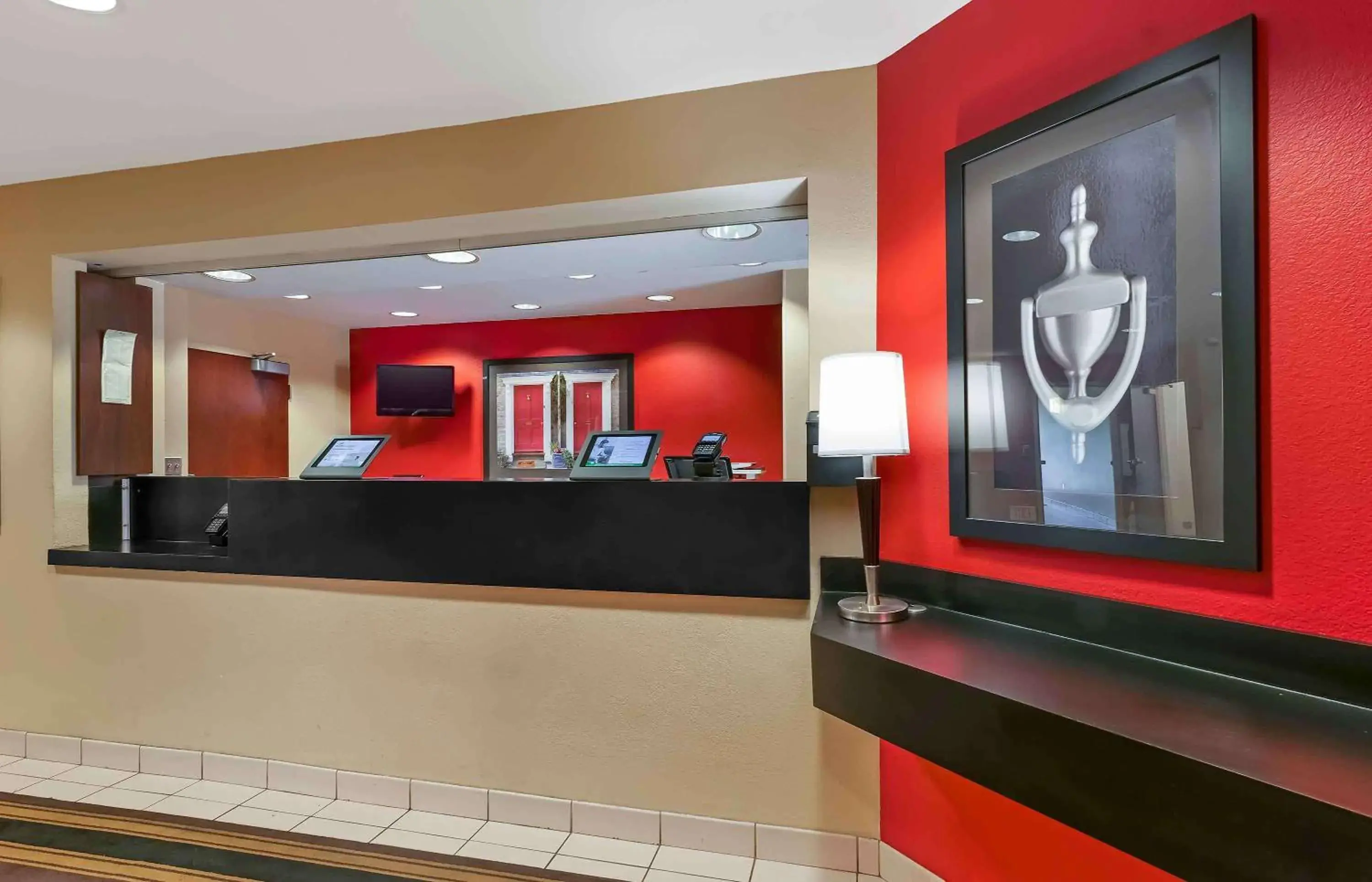 Lobby or reception, Lobby/Reception in Sonesta Simply Suites Lansing