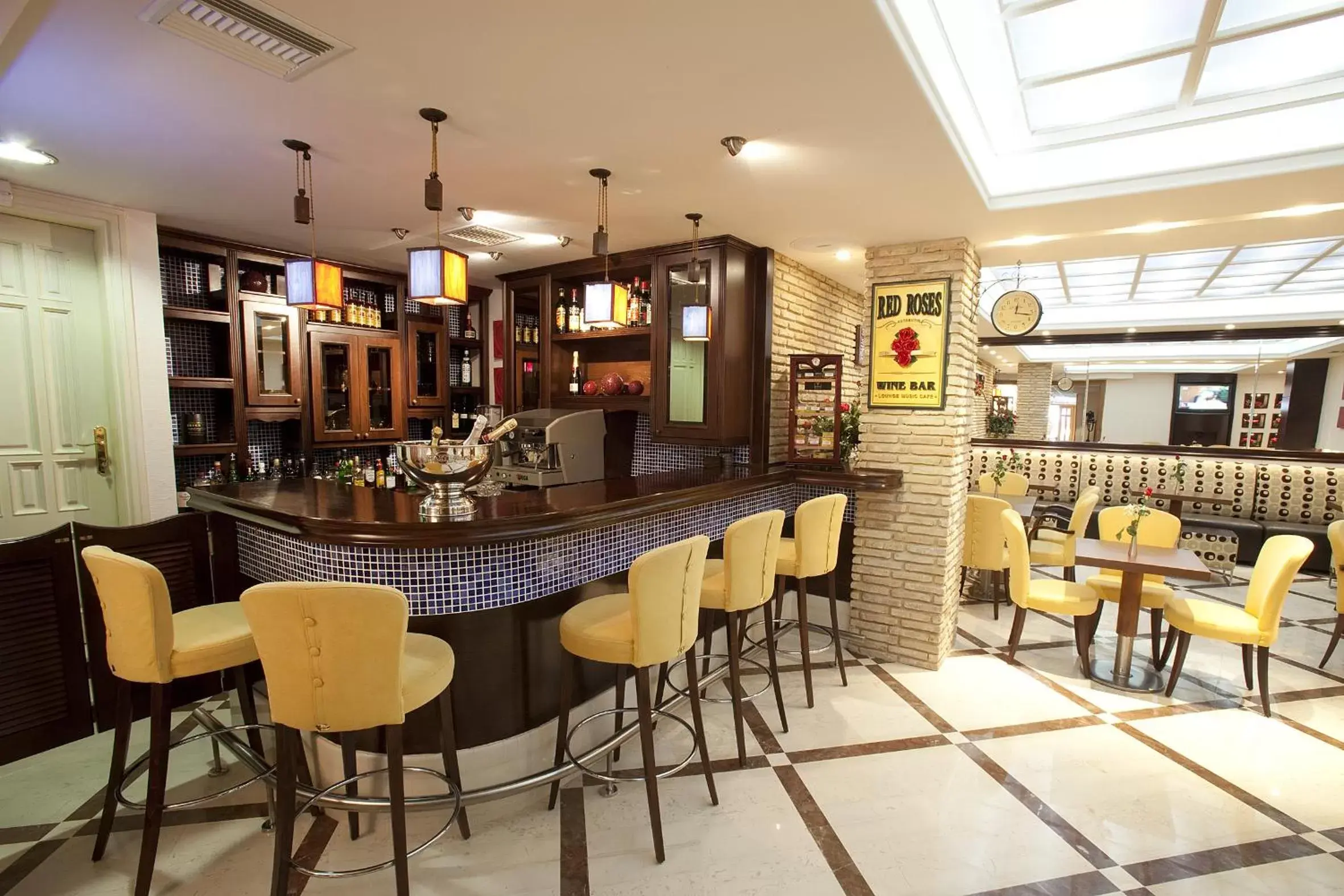 Lounge or bar in Akti Taygetos - Conference Resort Lounge or bar in Akti Taygetos - Conference Resort