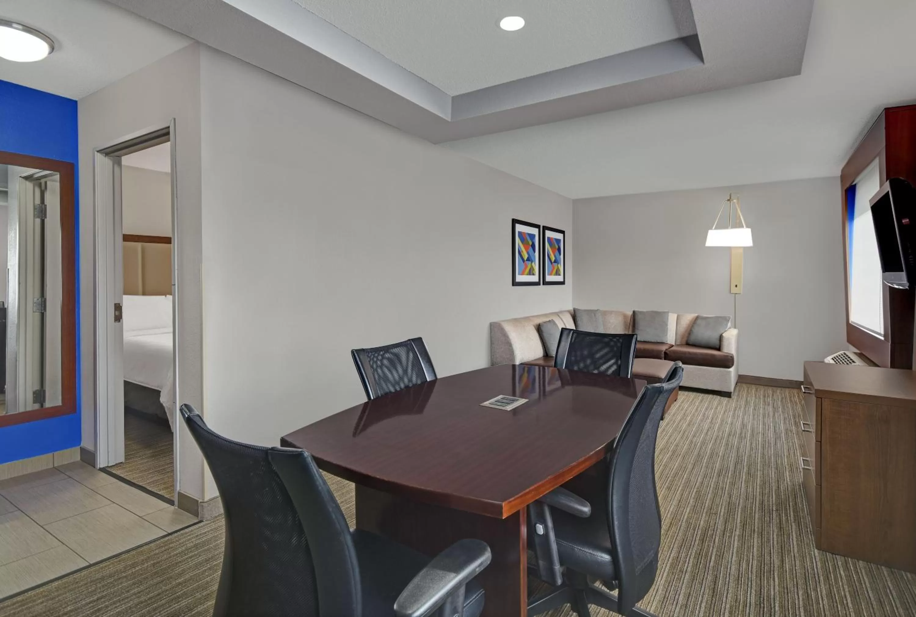 Photo of the whole room in Holiday Inn Express Adrian by IHG