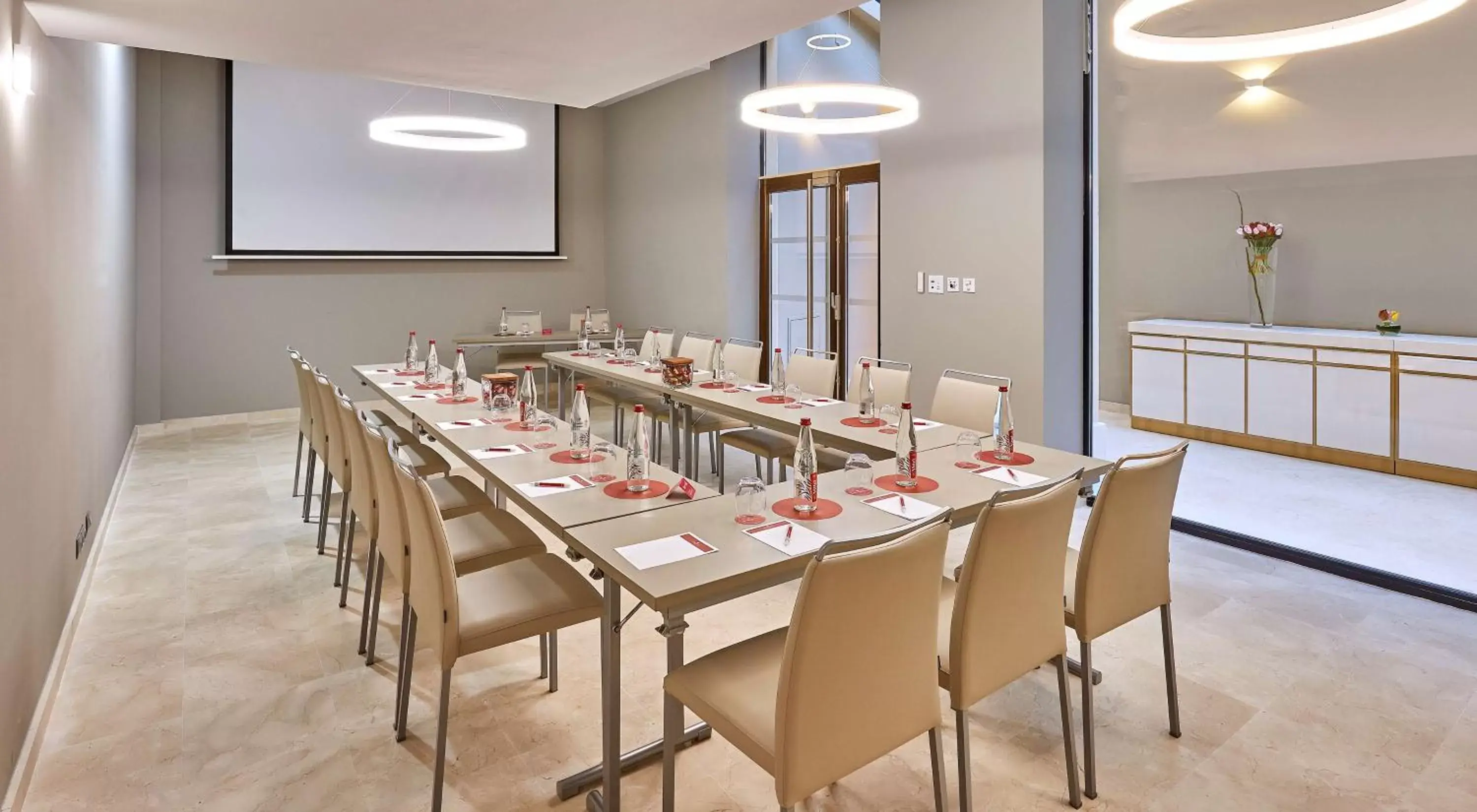 Meeting/conference room in NH Collection Marseille