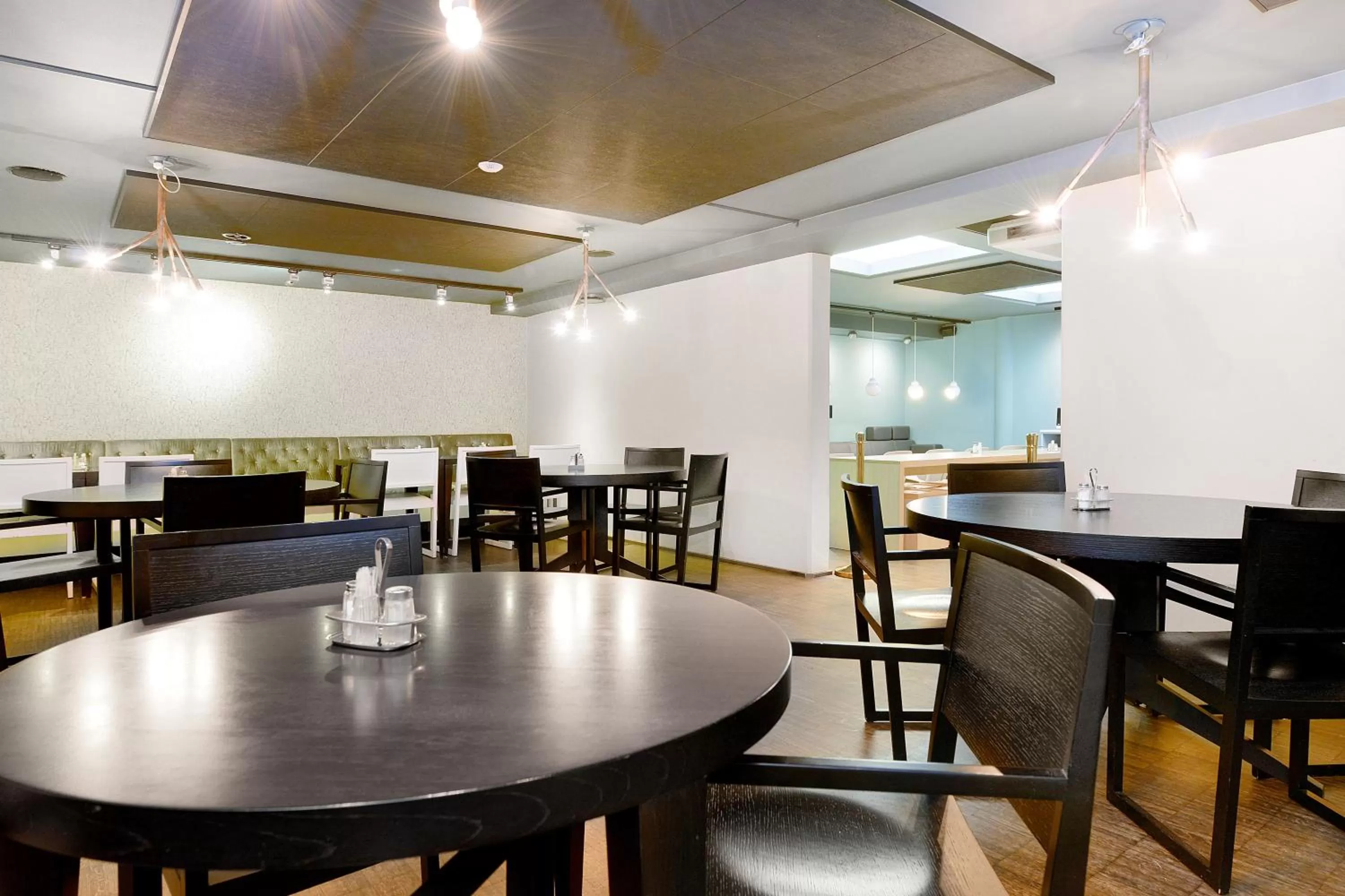 Restaurant/places to eat in Best Western Princess Hotel