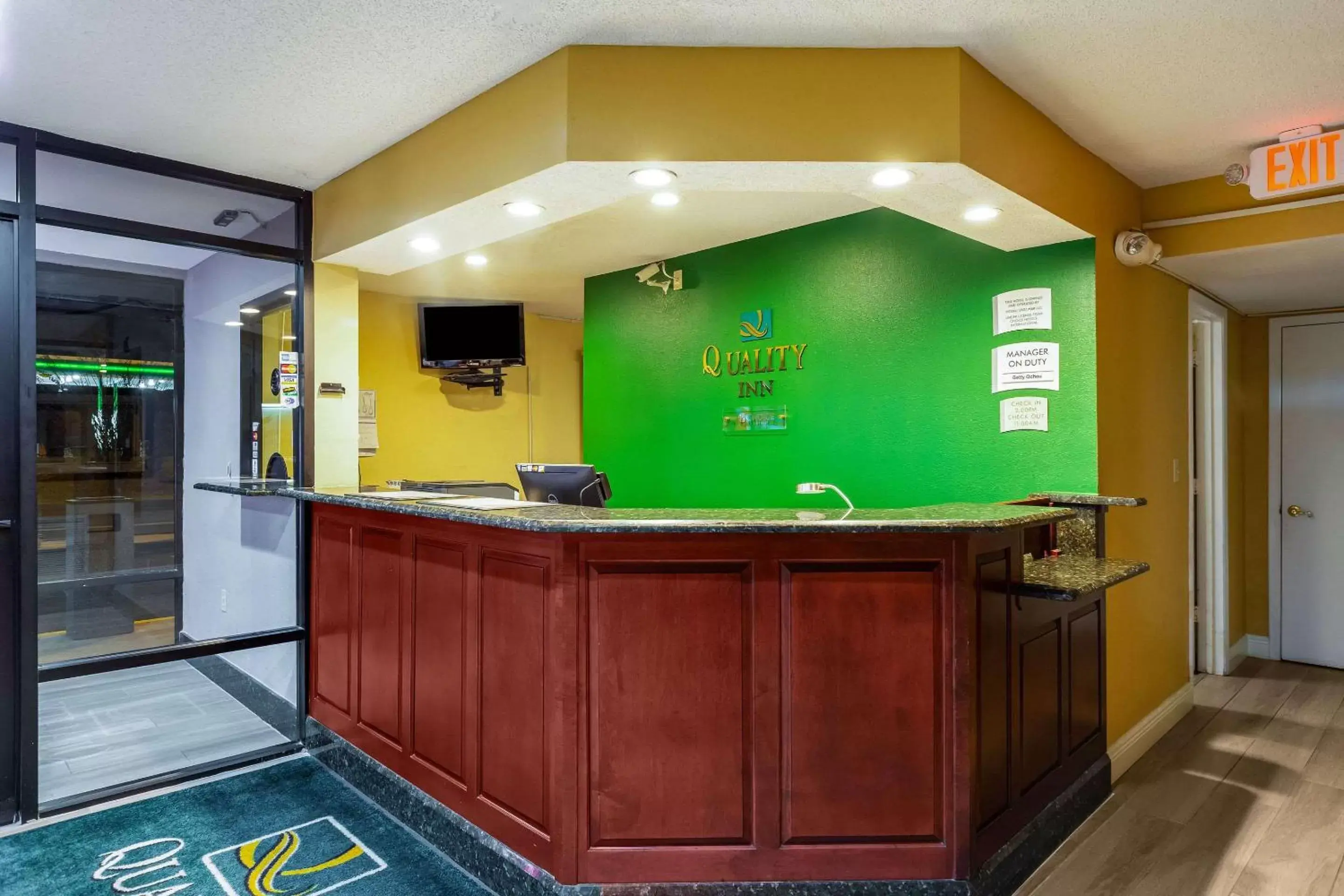 Lobby or reception in Quality Inn Quincy - Tallahassee West Lobby or reception in Quality Inn Quincy - Tallahassee West