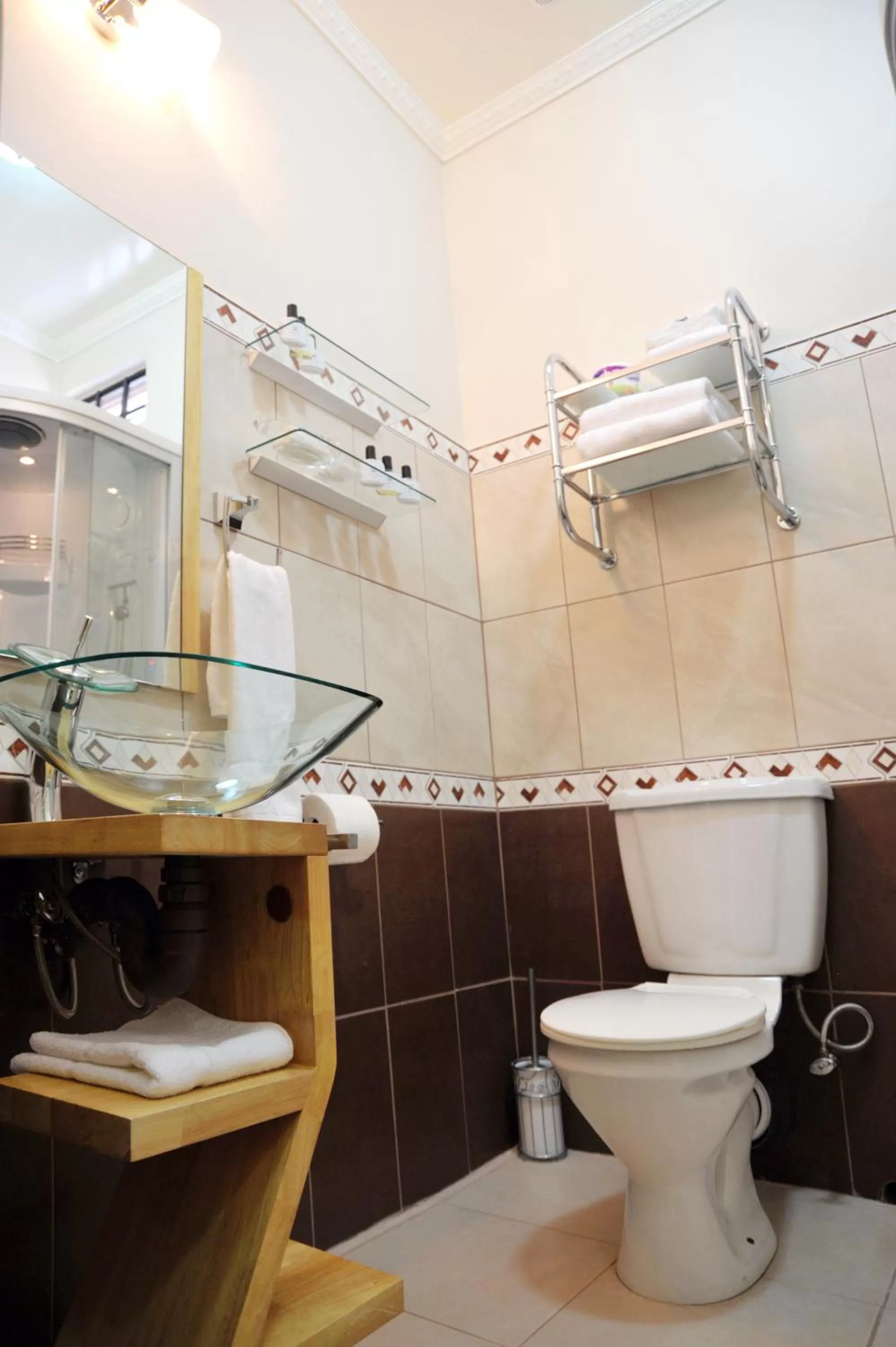 Culture Crossroads Inn