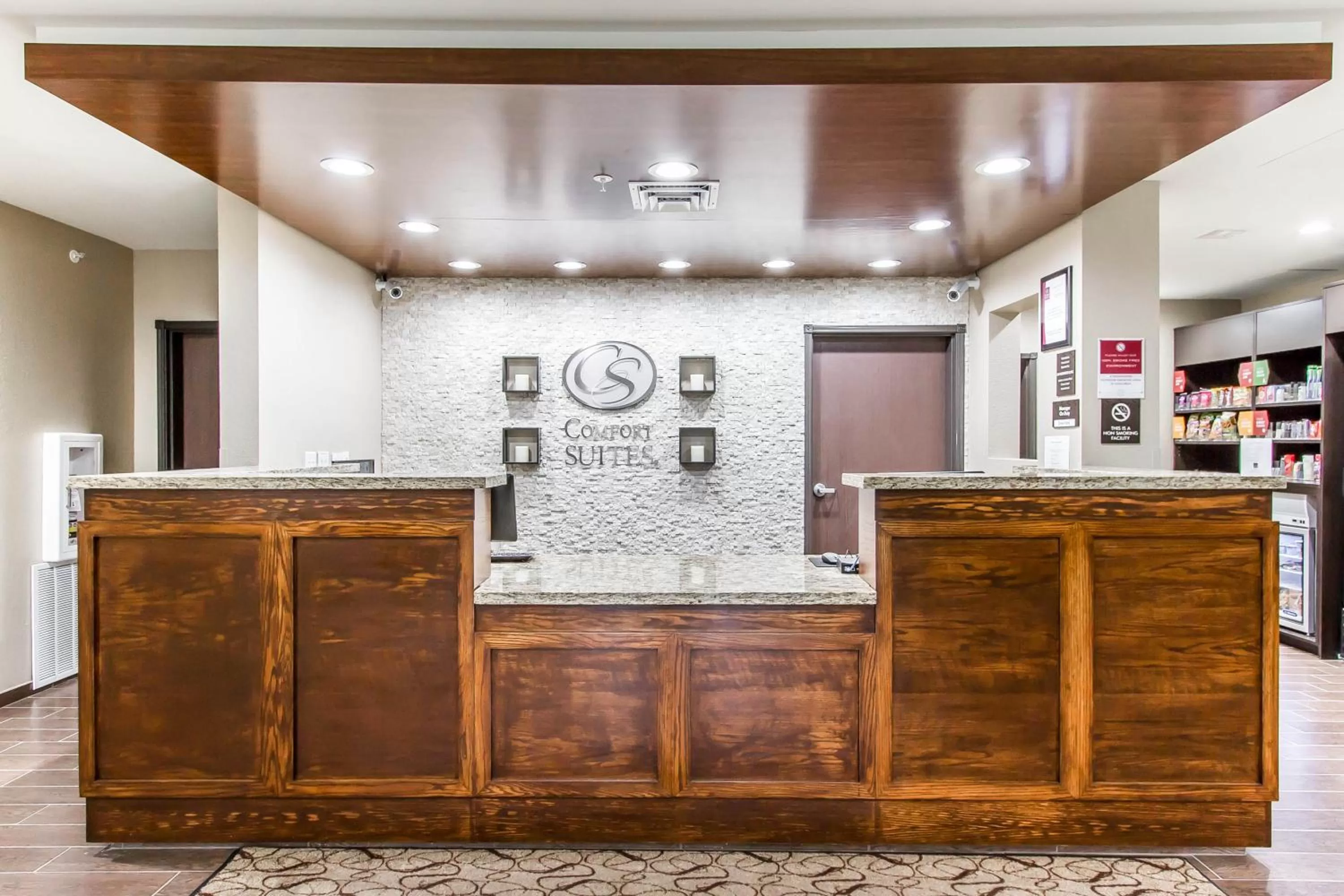 Lobby or reception in Comfort Suites West Omaha