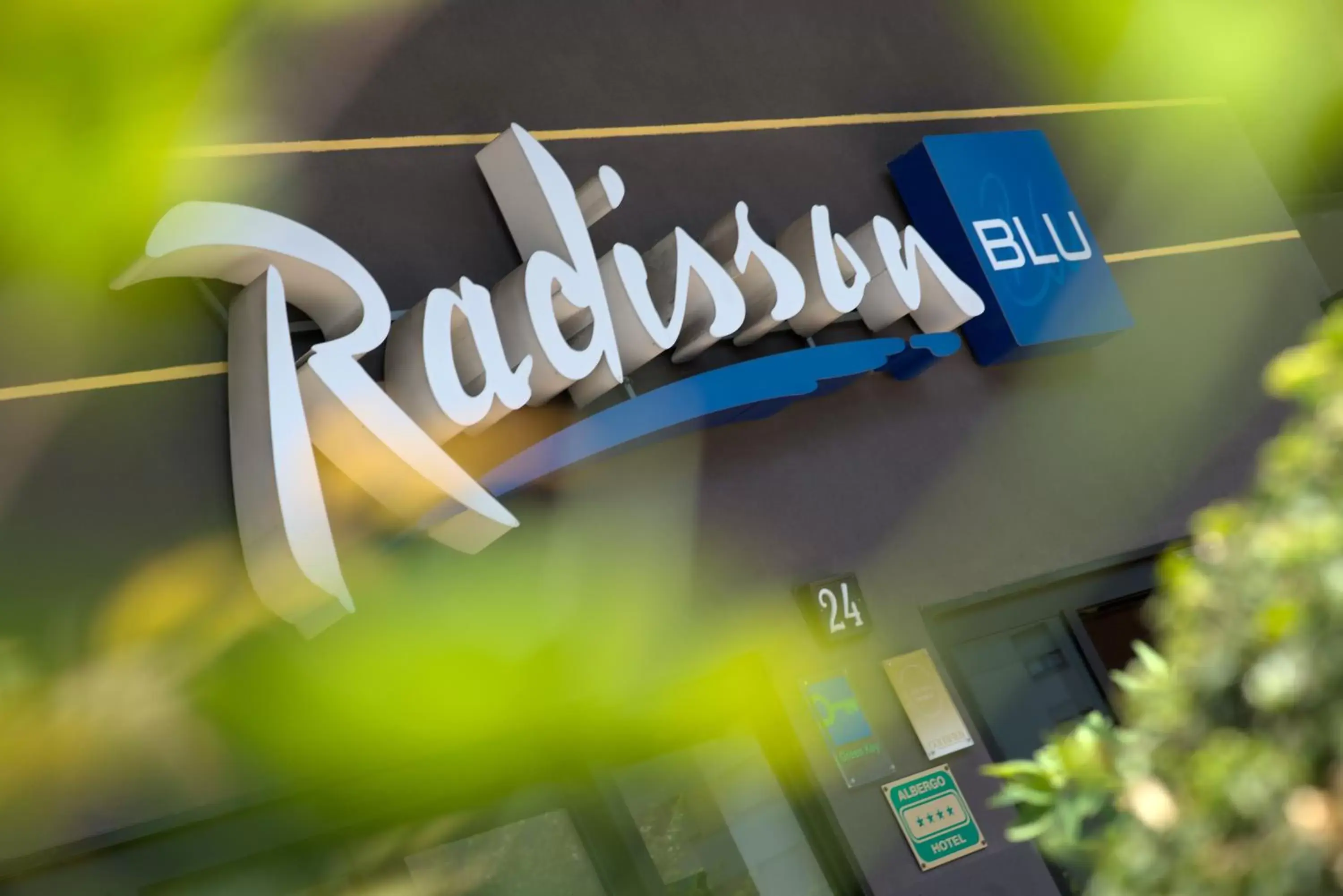 Facade/entrance, Property Logo/Sign in Radisson Blu Hotel Milan