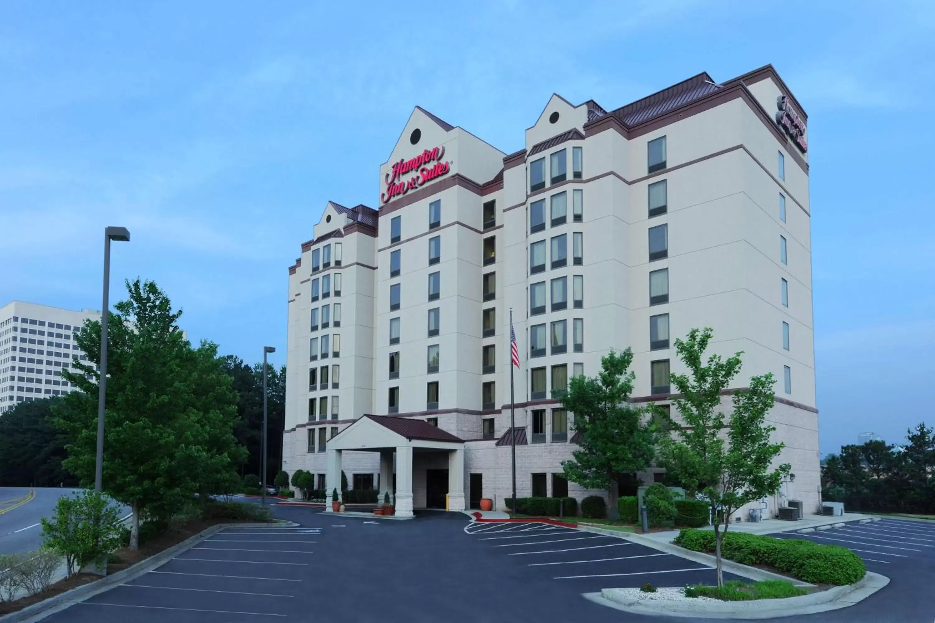 Property building in Hampton Inn & Suites Atlanta-Galleria Property building in Hampton Inn & Suites Atlanta-Galleria
