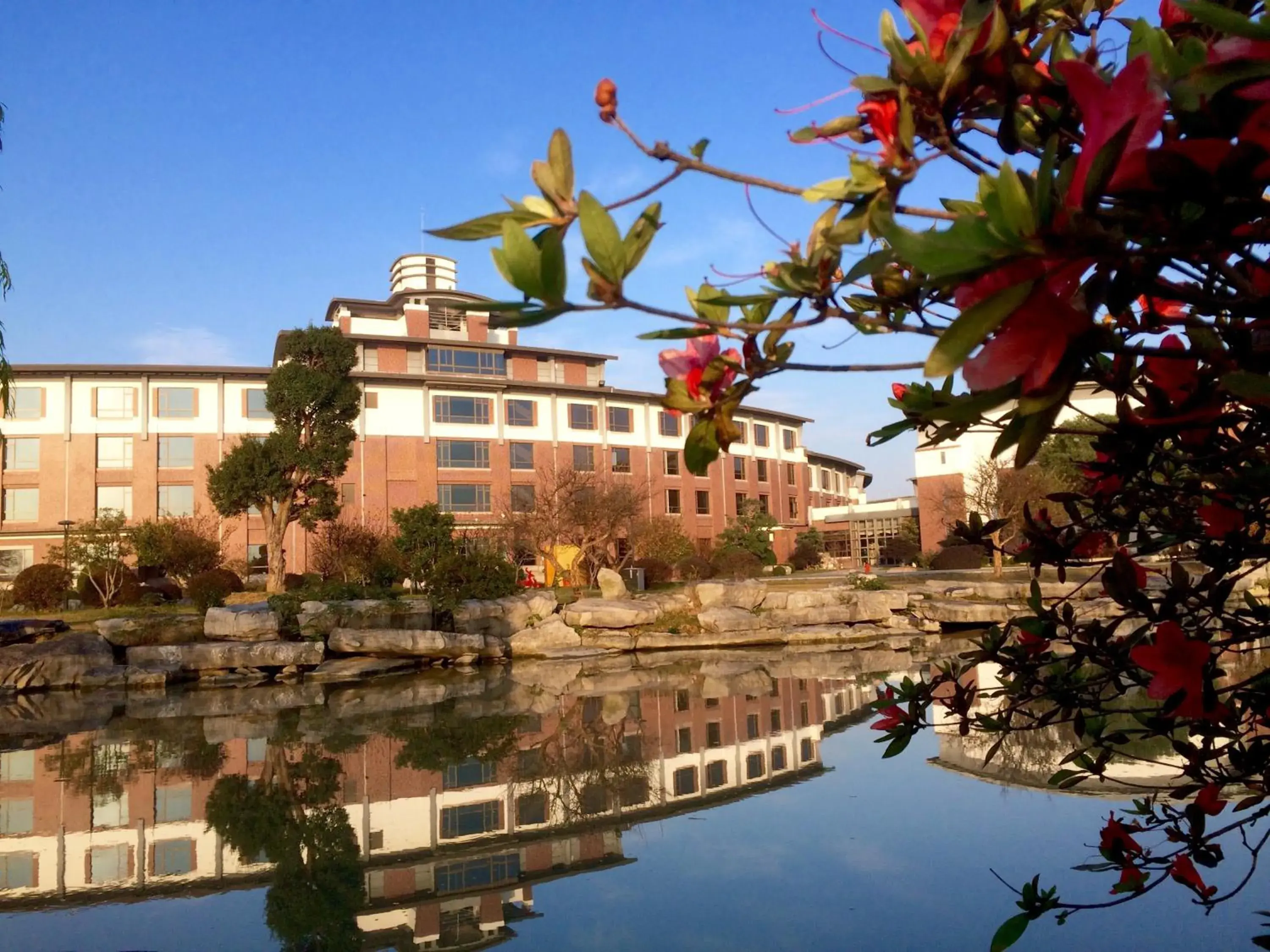 Property Building in Tongli Lakeview Hotel