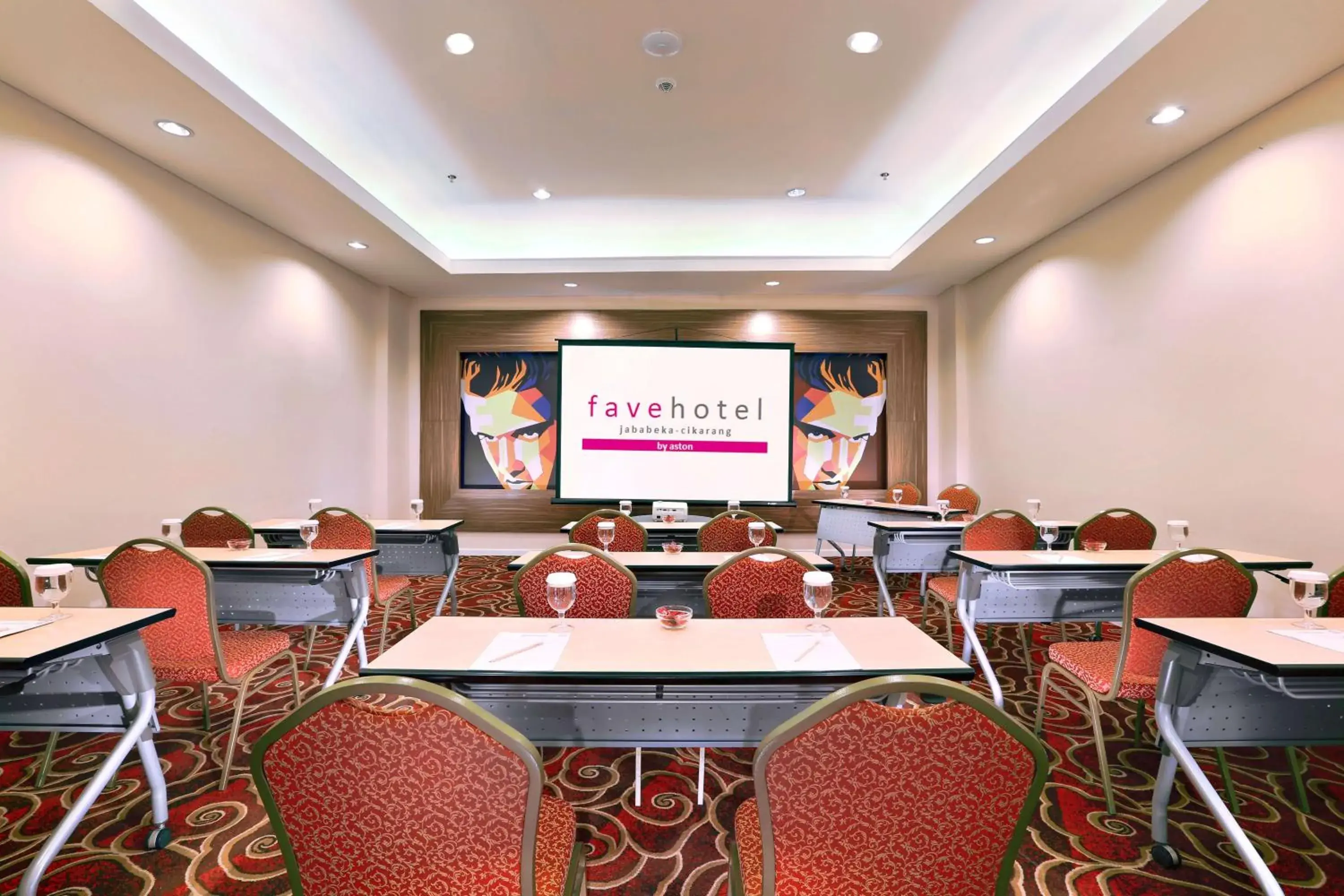 Meeting/conference room in Favehotel Jababeka