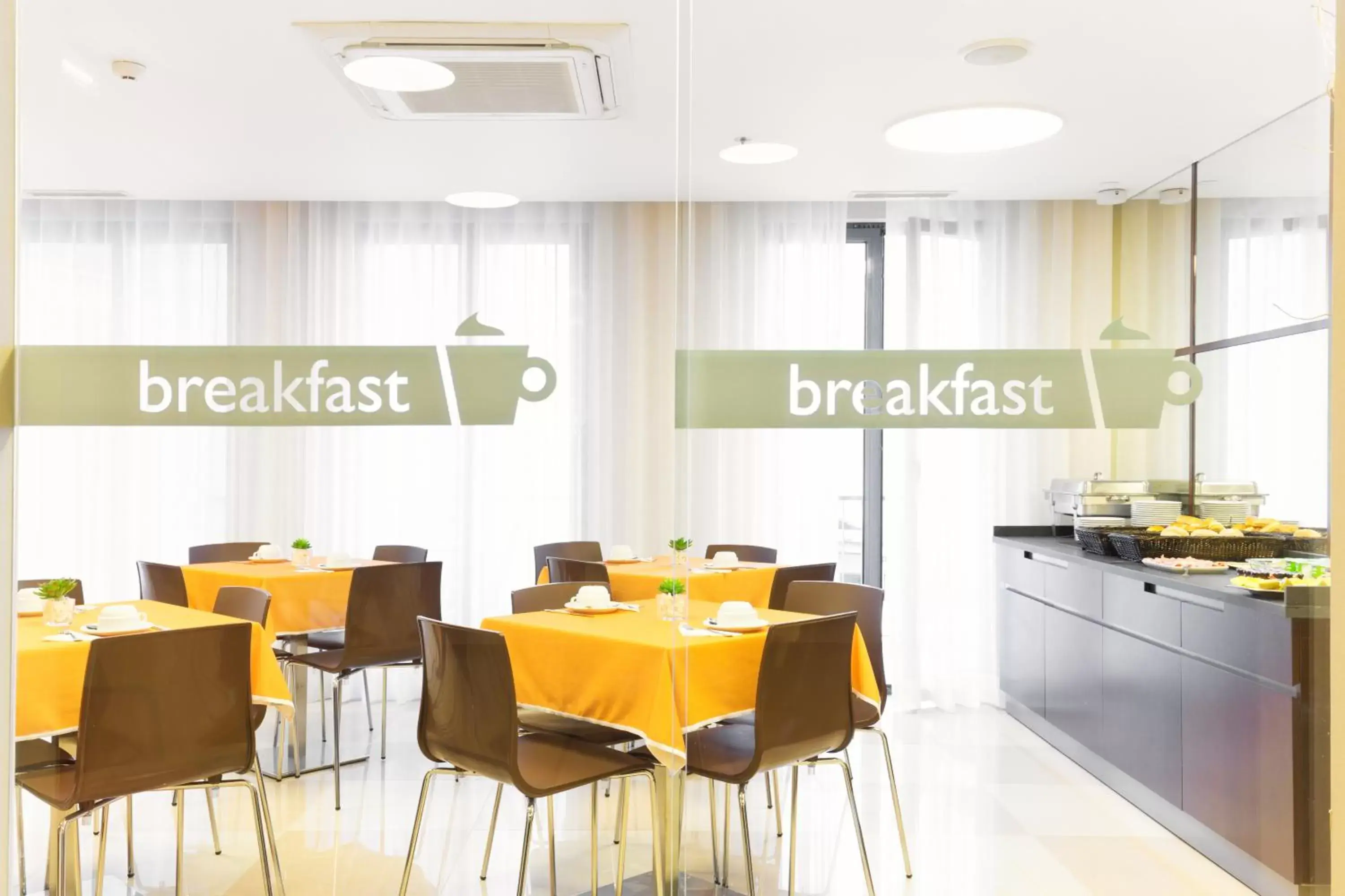 Continental breakfast, Restaurant/Places to Eat in Fenicius Charme Hotel