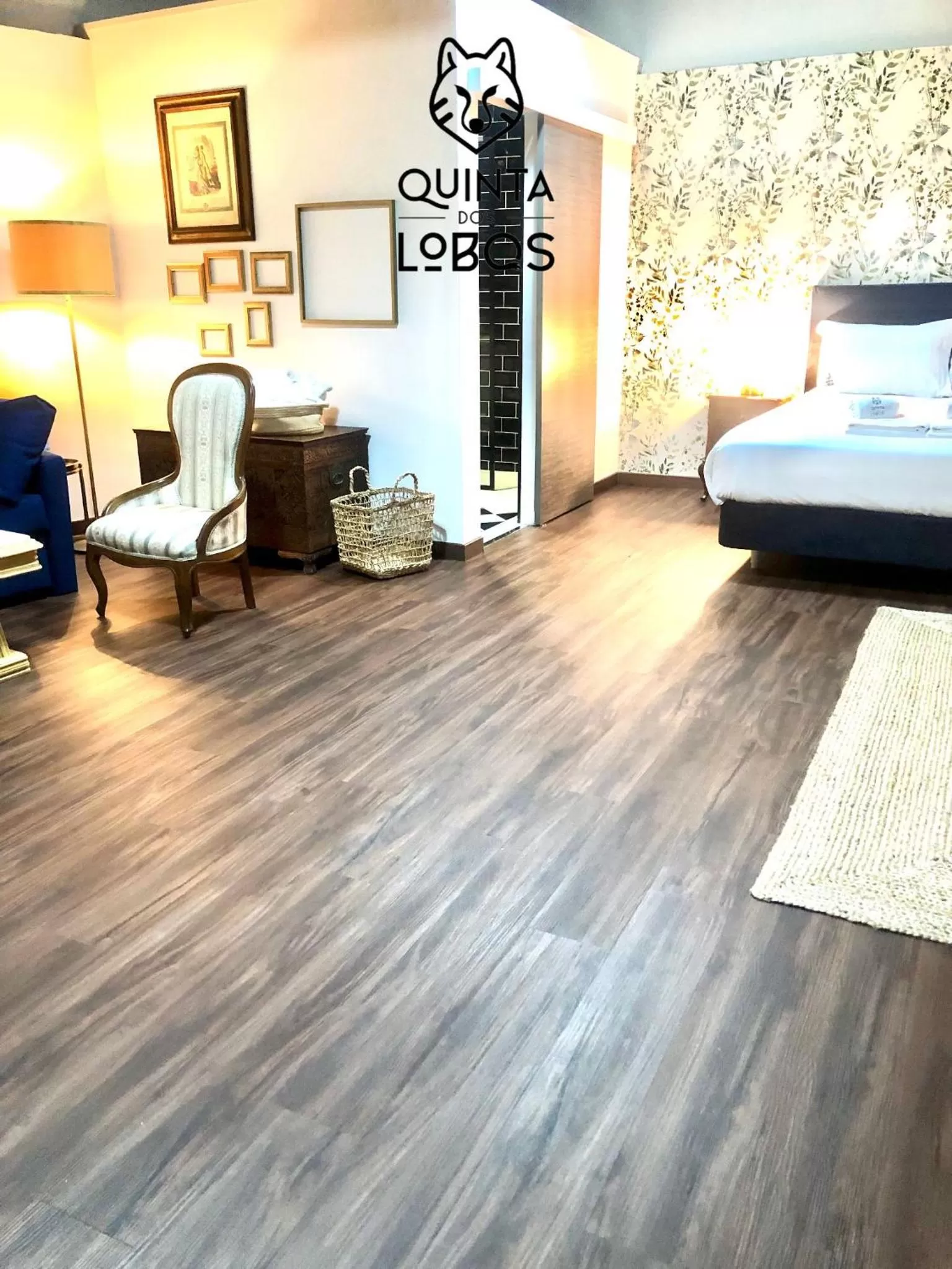 Photo of the whole room, Bed in Quinta dos Lobos Boutique Hotel - Nature Experience