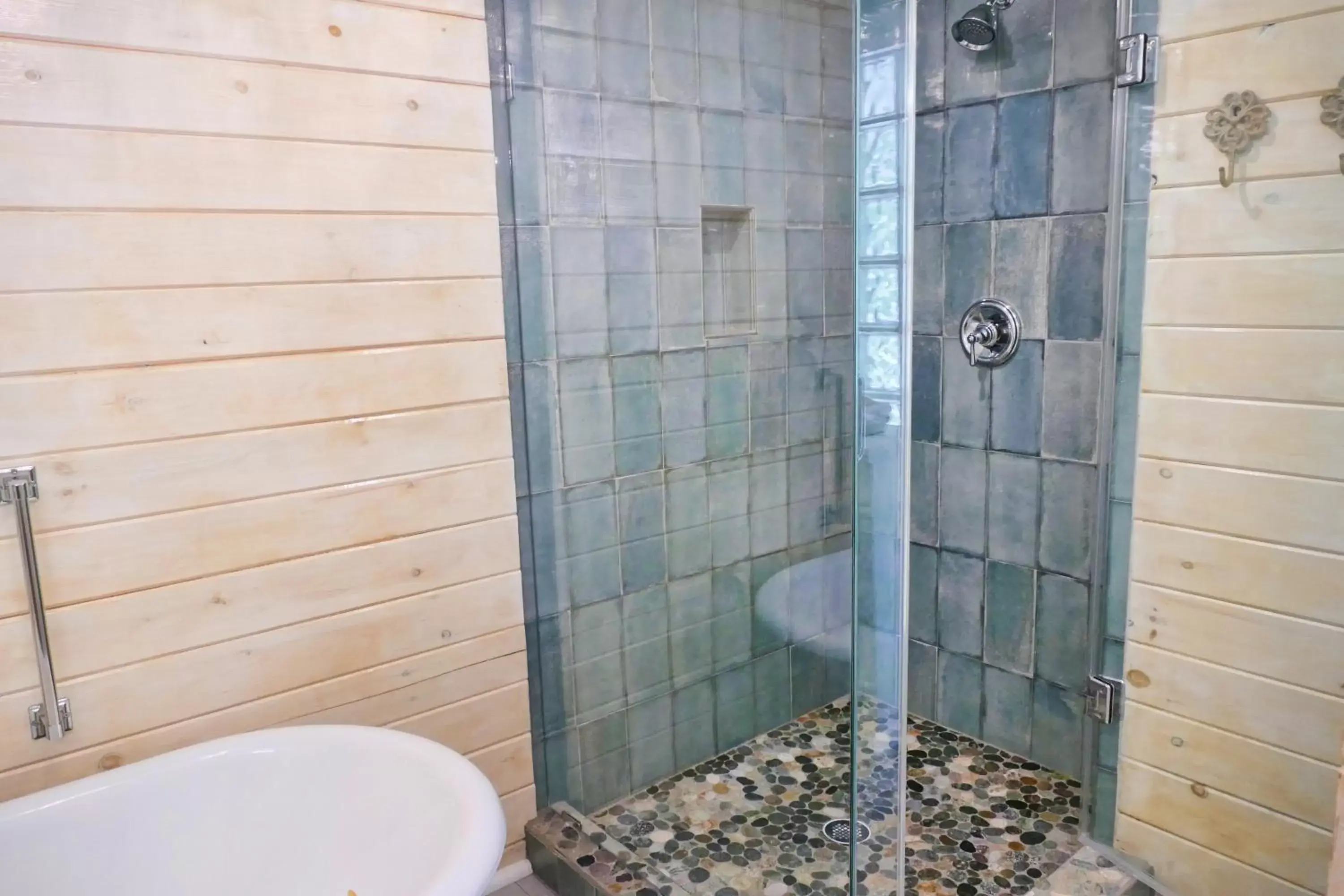 Shower, Bathroom in Beachview Inn and Spa