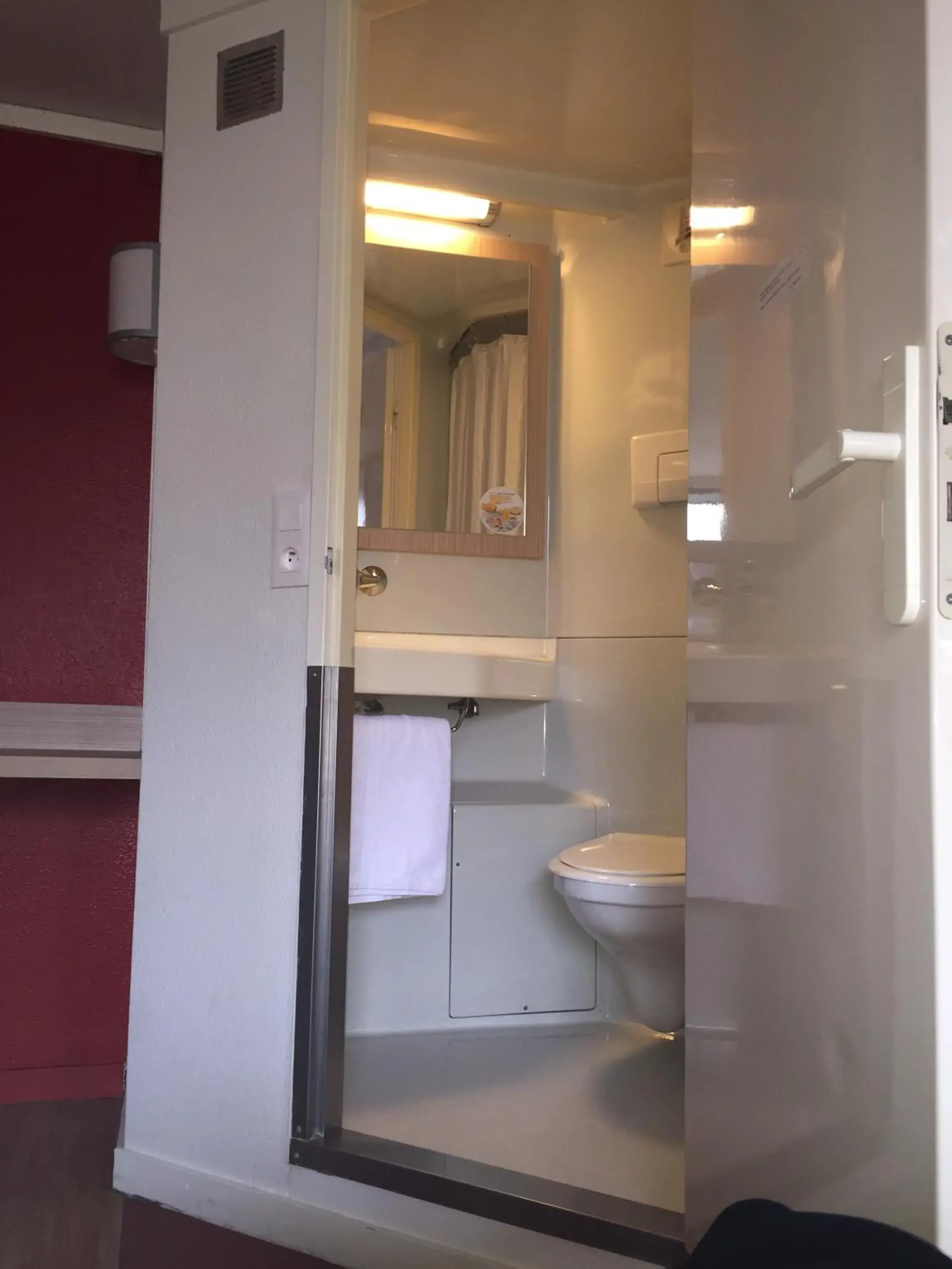 Toilet, Bathroom in Premiere Classe Montbeliard - Sochaux