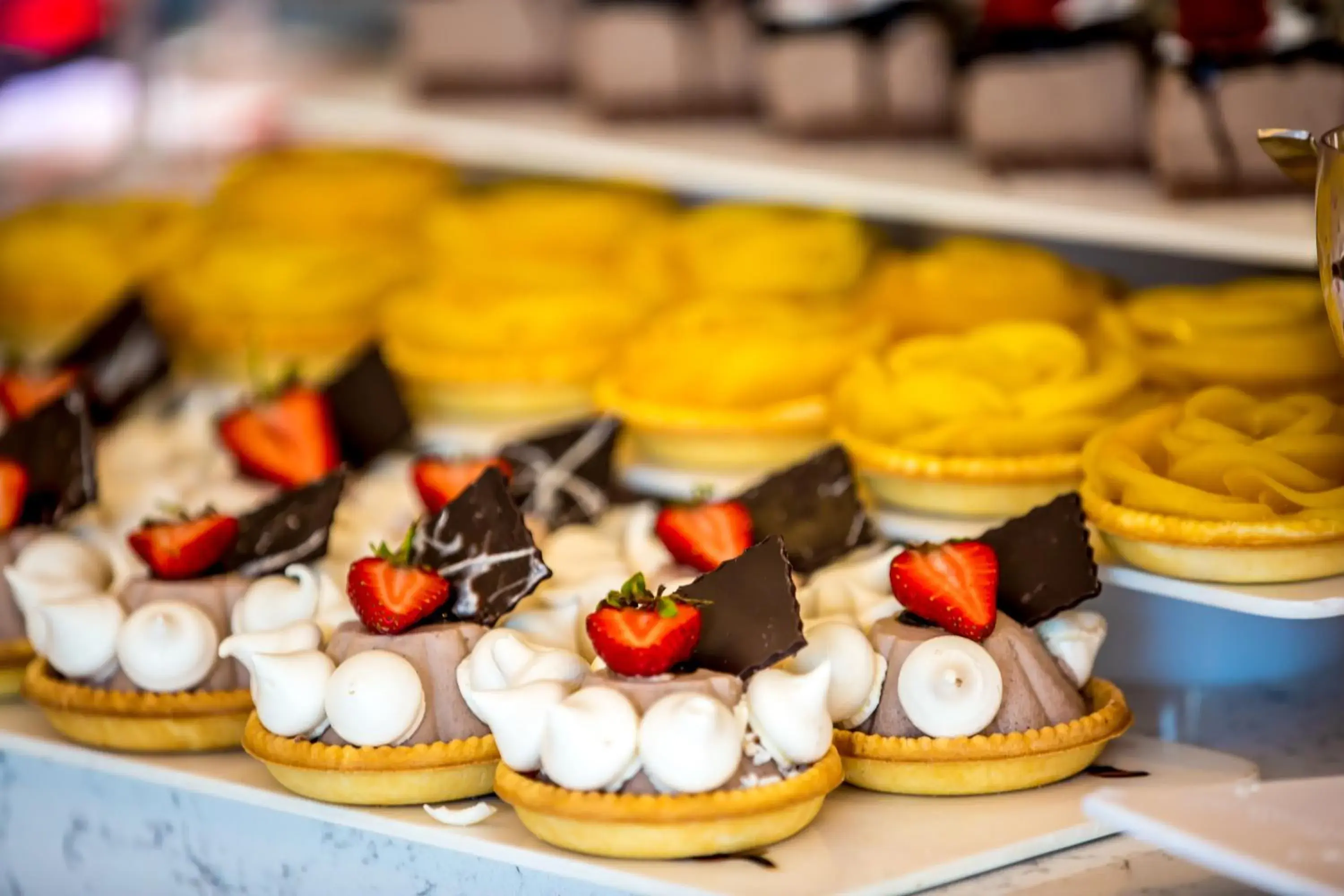 Food and drinks in Julian Club Hotel Food and drinks in Julian Club Hotel