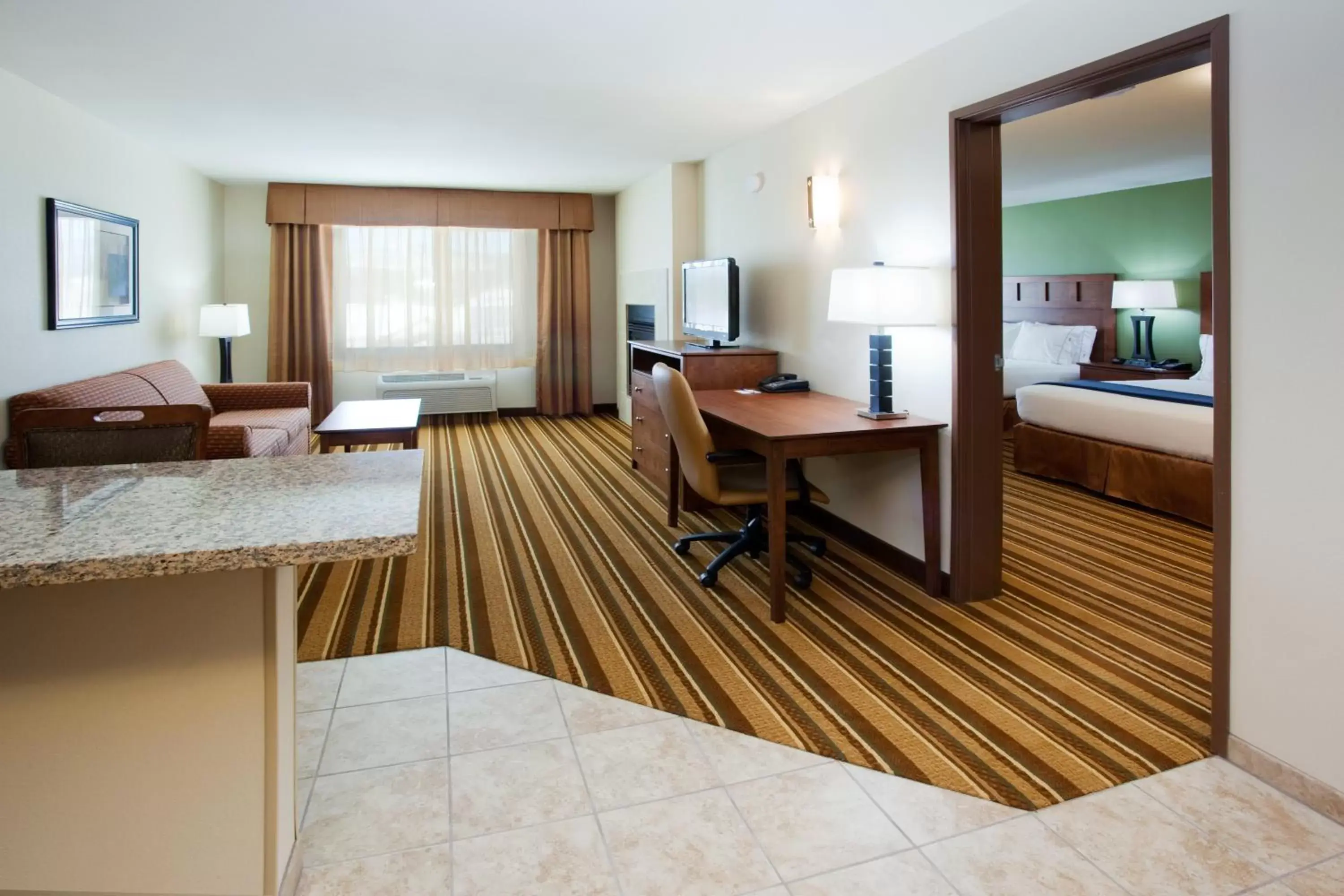 Photo of the whole room in Holiday Inn Express and Suites Los Alamos Entrada Park, an IHG Hotel